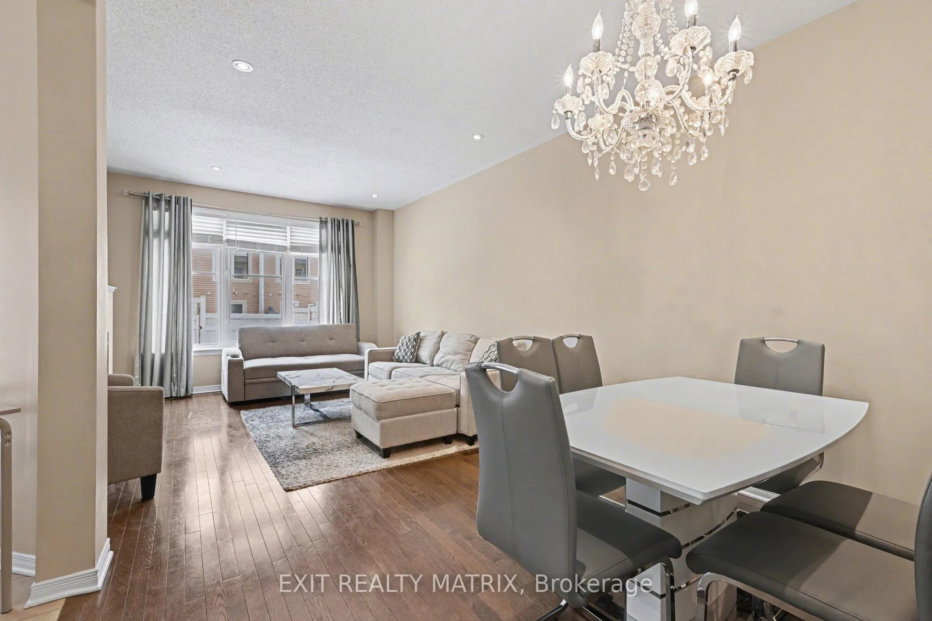 Photo 11 of 233 Losino Crescent, Ottawa, Kanata - Emerald Meadows/Trailwest — HOMEH