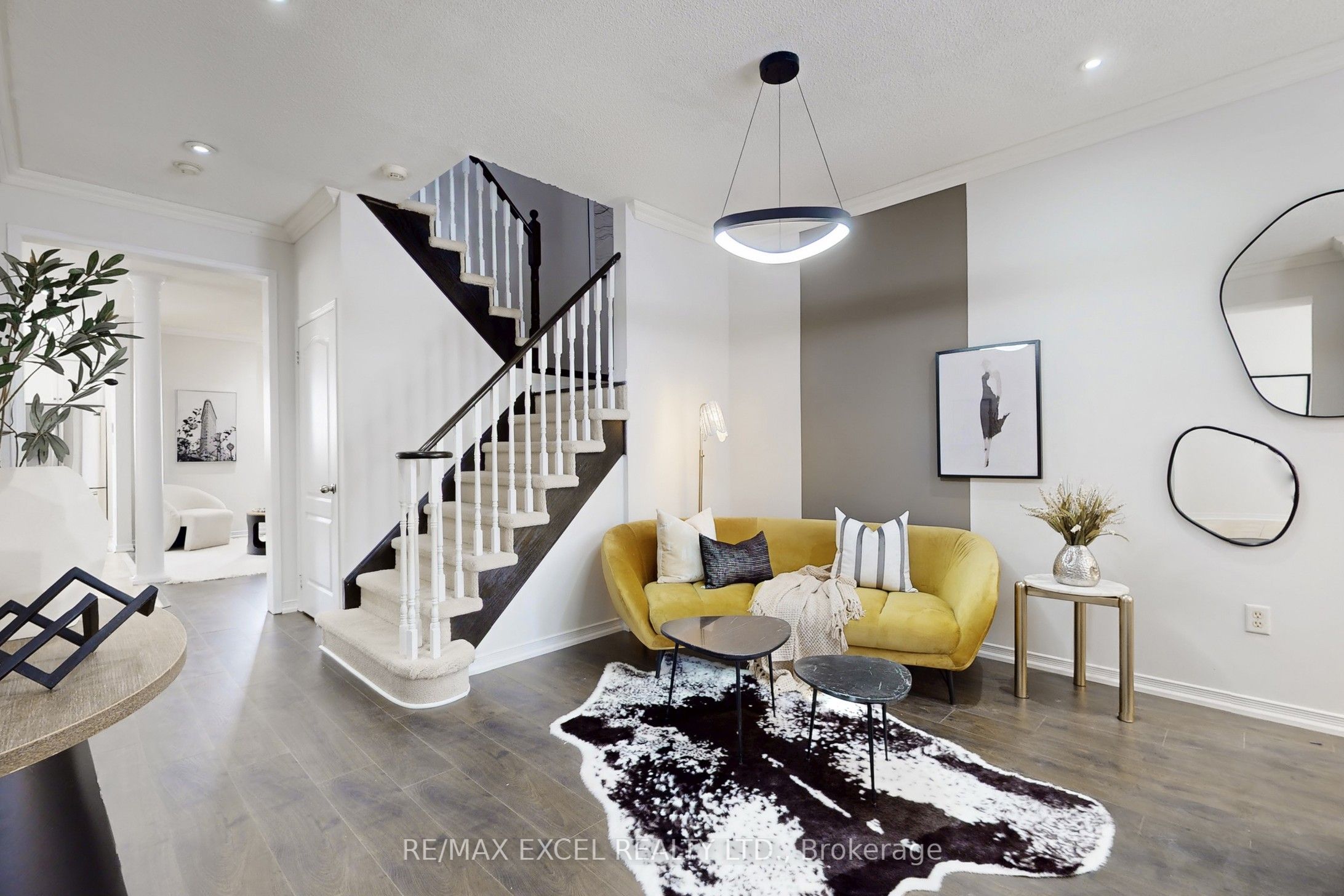 Photo 3 of 43 Evaridge Drive, Markham, Cornell — HOMEH