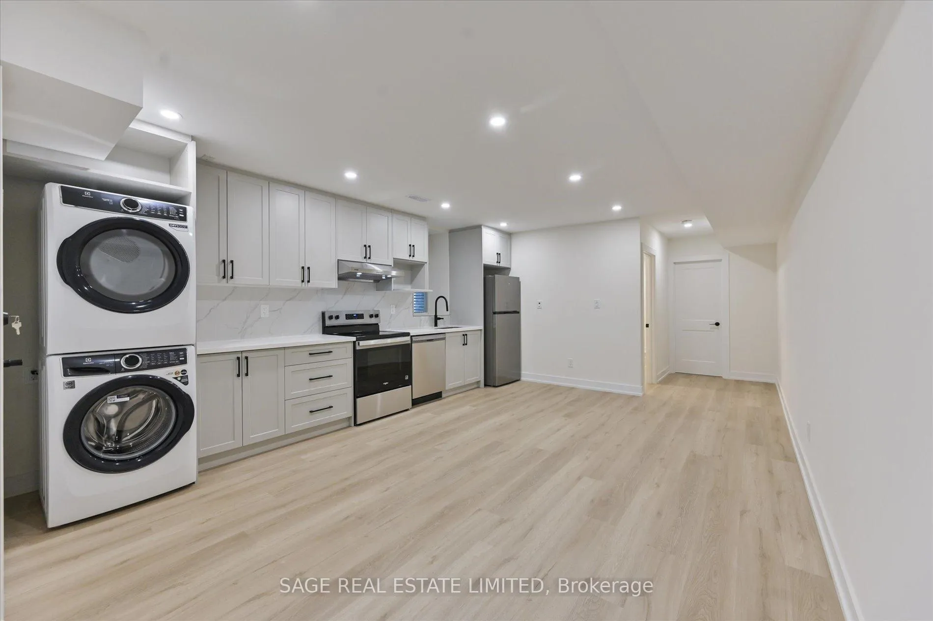Photo 4 of Unit Lower, 91 Hogarth Avenue, Toronto, North Riverdale — HOMEH