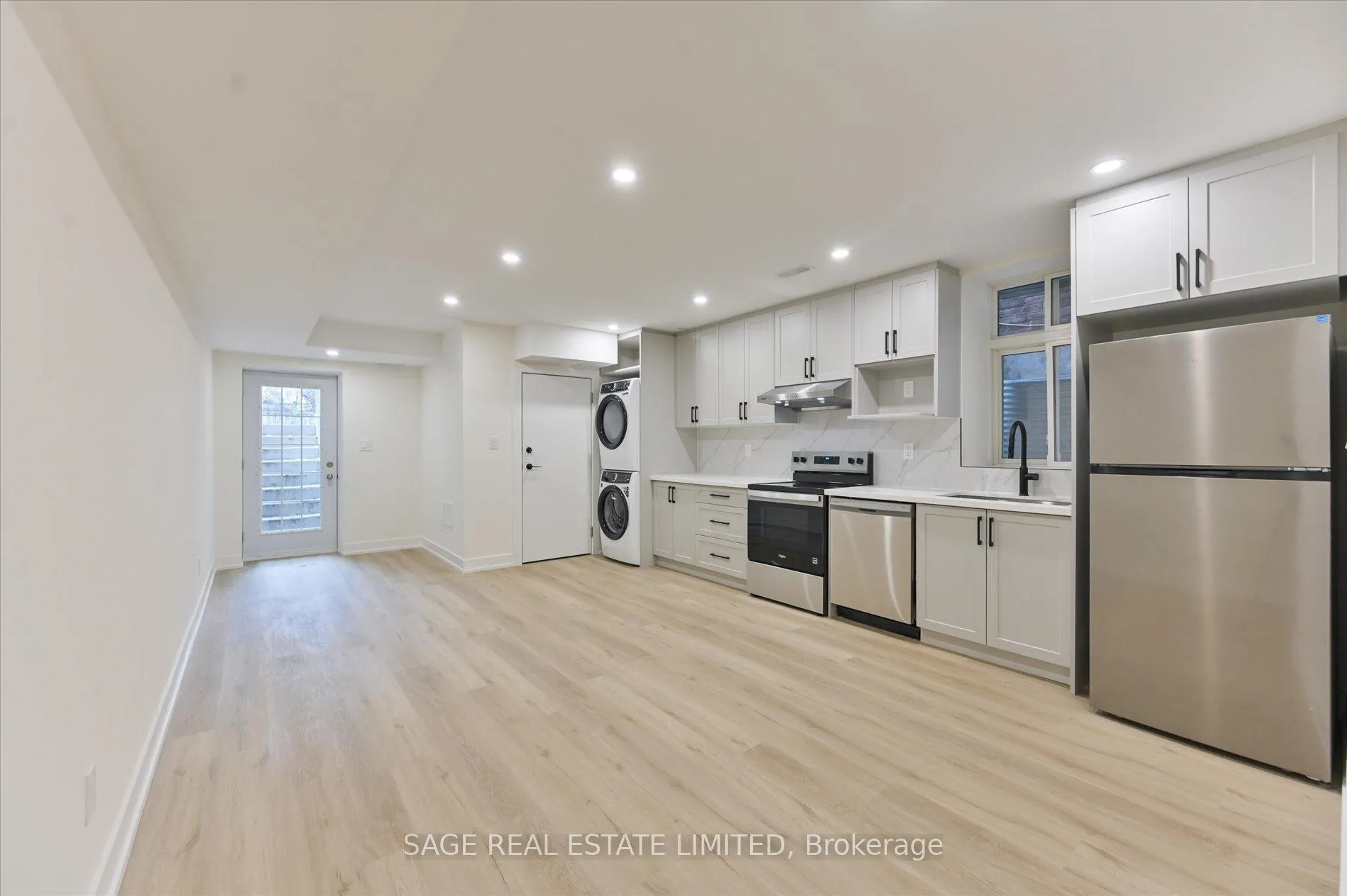 Photo 5 of Unit Lower, 91 Hogarth Avenue, Toronto, North Riverdale — HOMEH