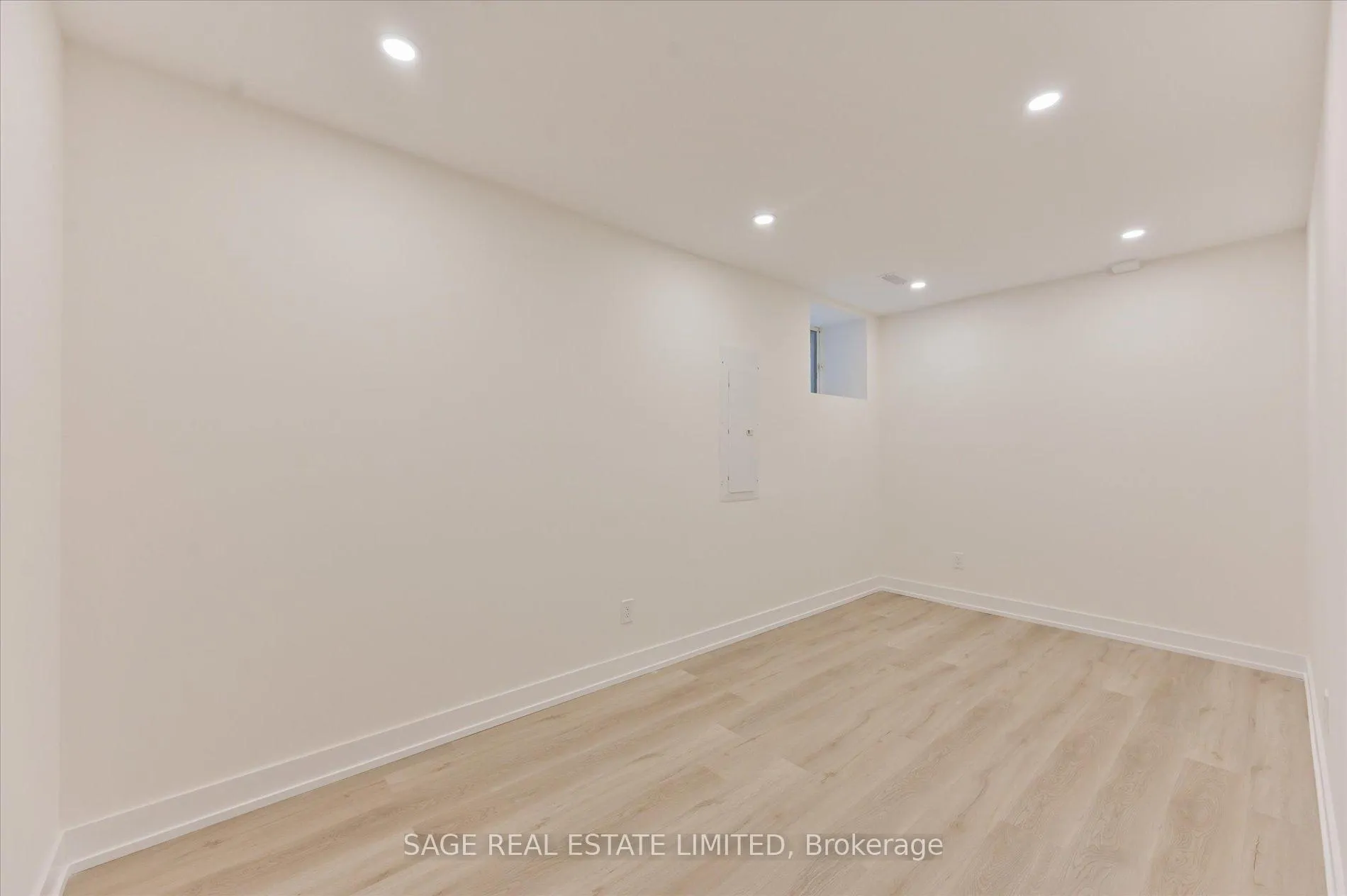 Photo 11 of Unit Lower, 91 Hogarth Avenue, Toronto, North Riverdale — HOMEH