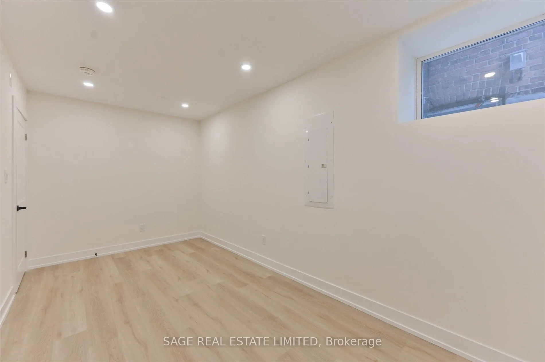Photo 12 of Unit Lower, 91 Hogarth Avenue, Toronto, North Riverdale — HOMEH