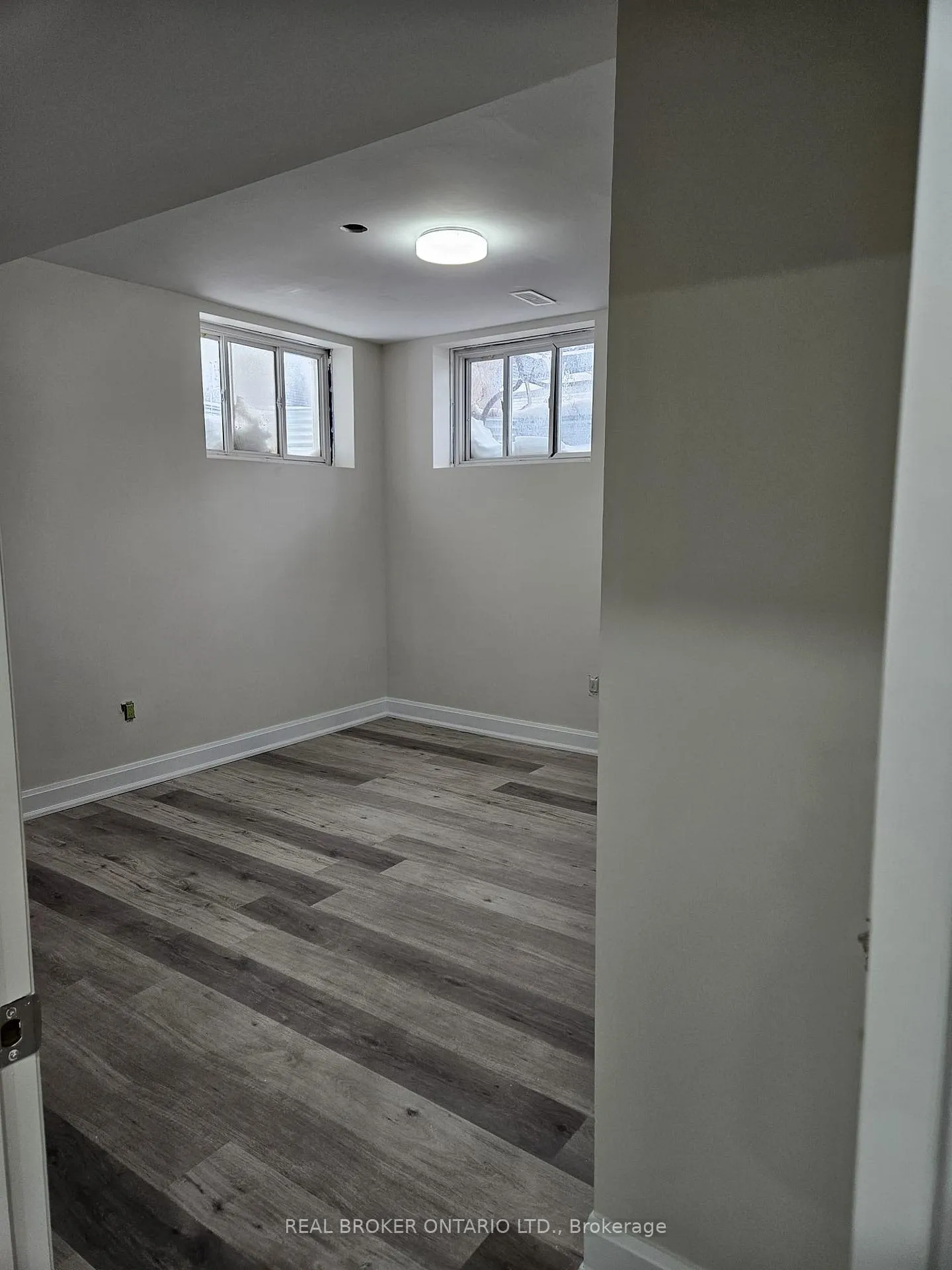 Photo 6 of Unit Lower Level, 63 Hildred Street, Welland, Lincoln/Crowland — HOMEH