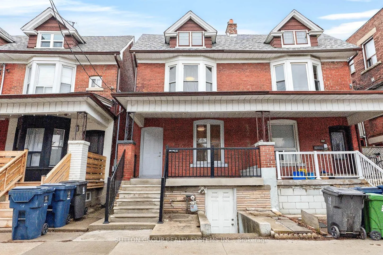 Front of 250 Christie Street