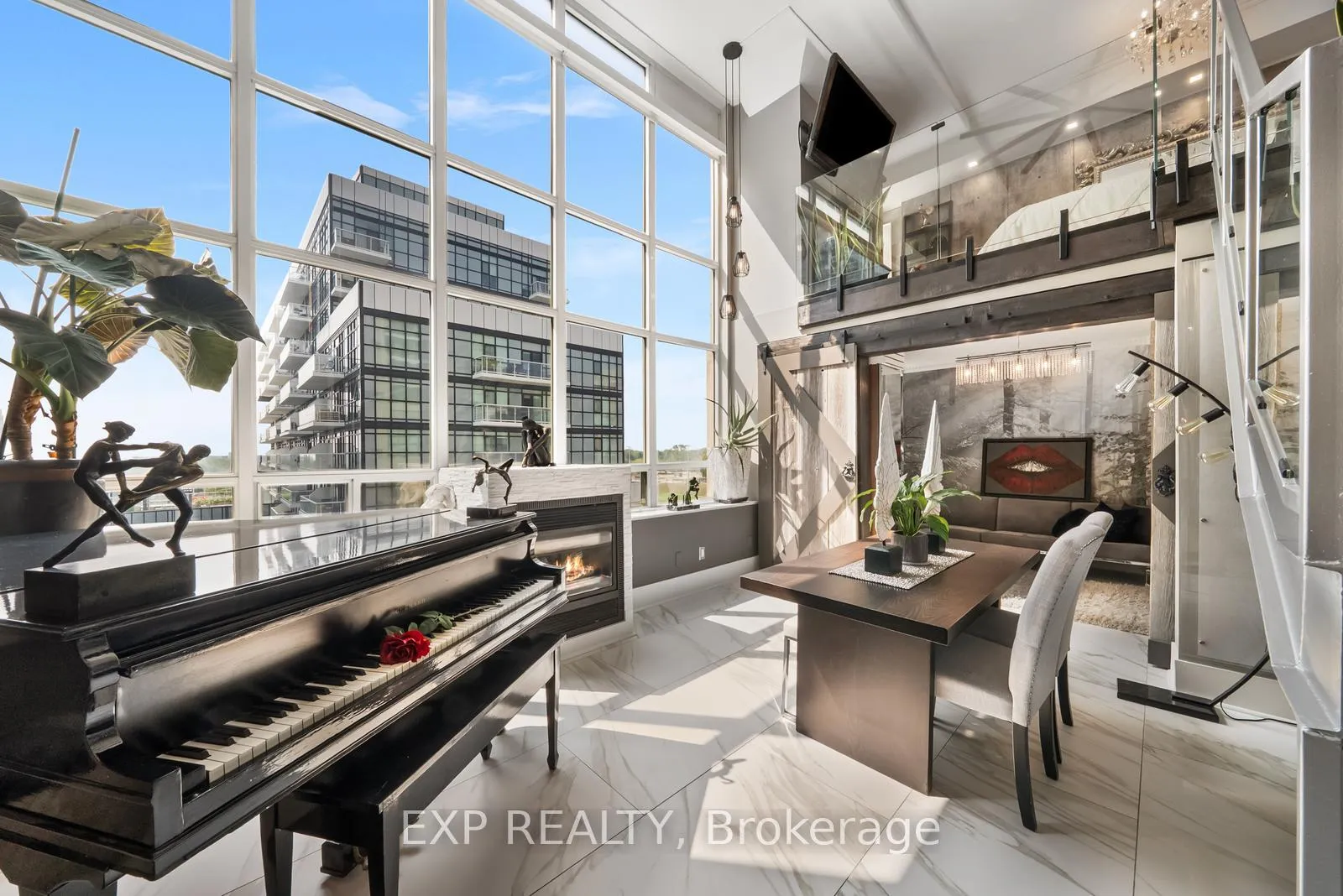 Front of Unit PH416, 300 Manitoba Street