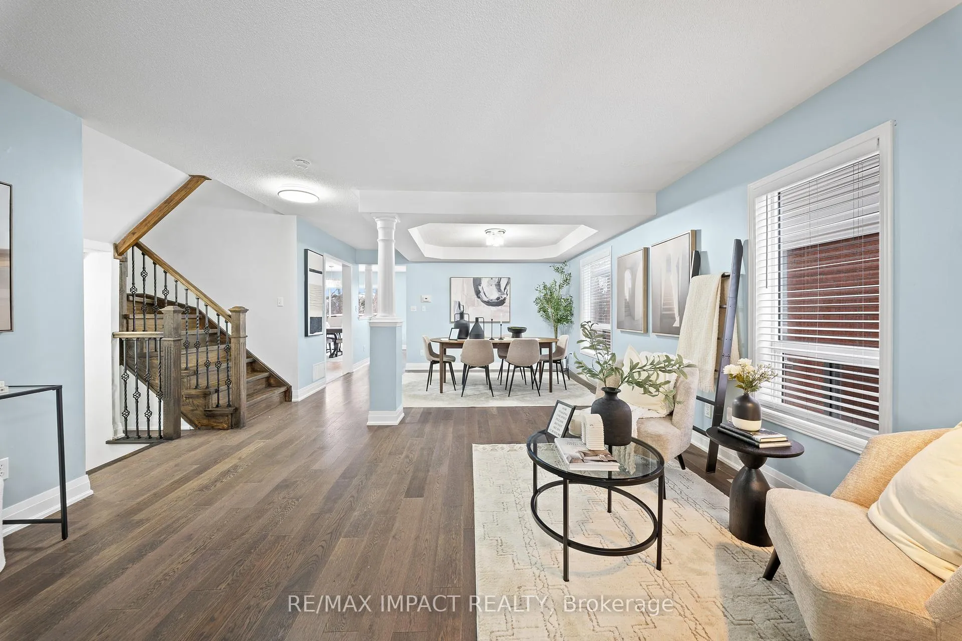 Photo 2 of 735 Brasswinds Trail N, Oshawa, Pinecrest — HOMEH