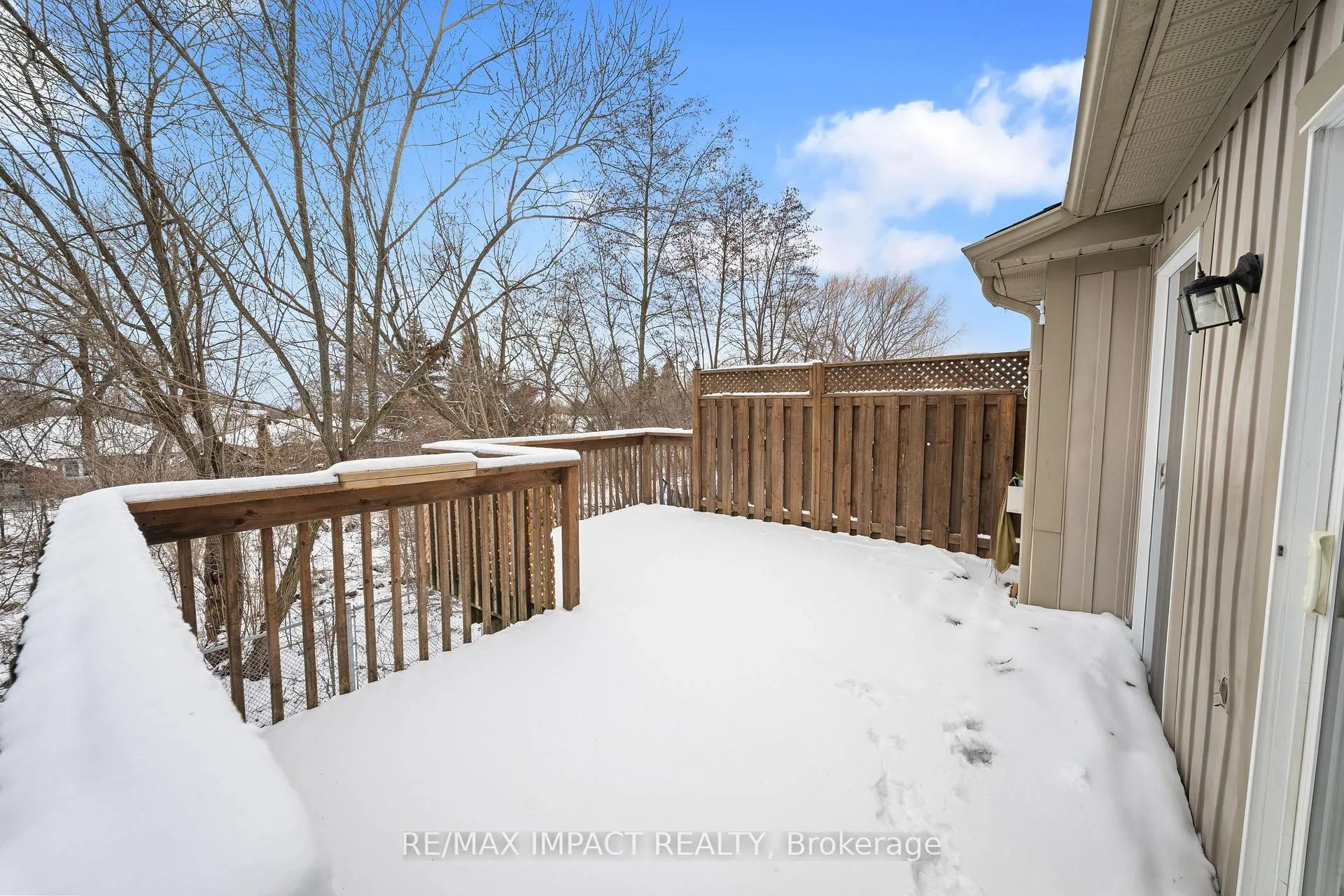 Photo 25 of 735 Brasswinds Trail N, Oshawa, Pinecrest — HOMEH