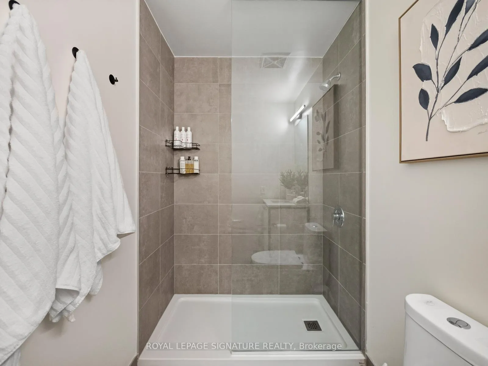 Photo 37 of 1808 St Clair Avenue, Toronto, Weston-Pellam Park — HOMEH