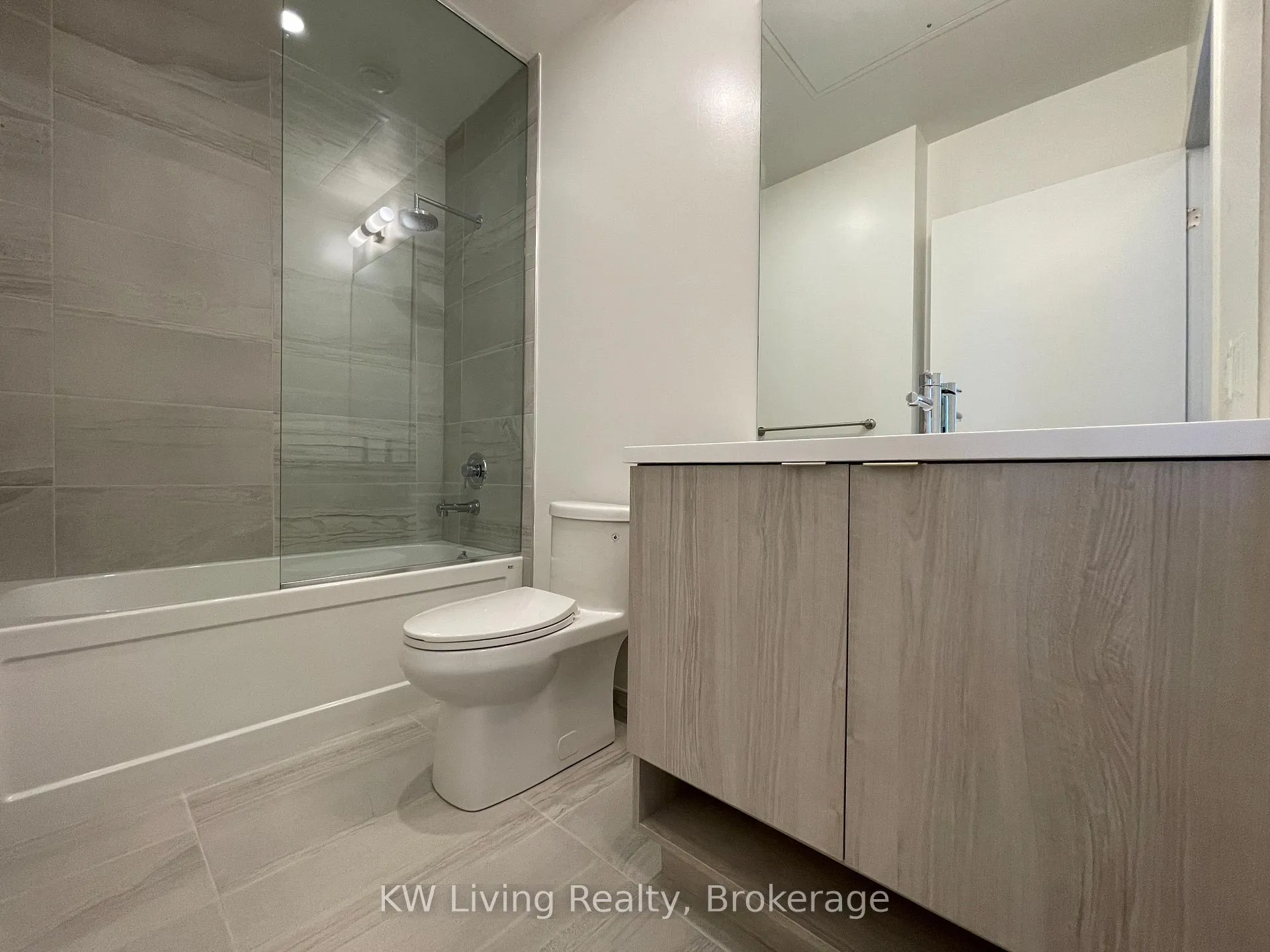 Photo 13 of Unit 2208, 138 Downes Street, Toronto, Waterfront Communities — HOMEH