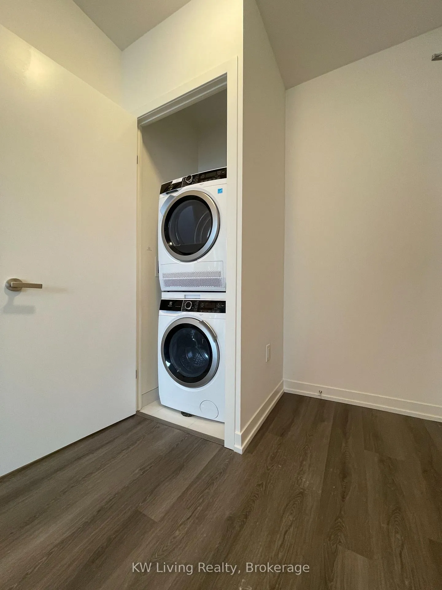 Photo 14 of Unit 2208, 138 Downes Street, Toronto, Waterfront Communities — HOMEH