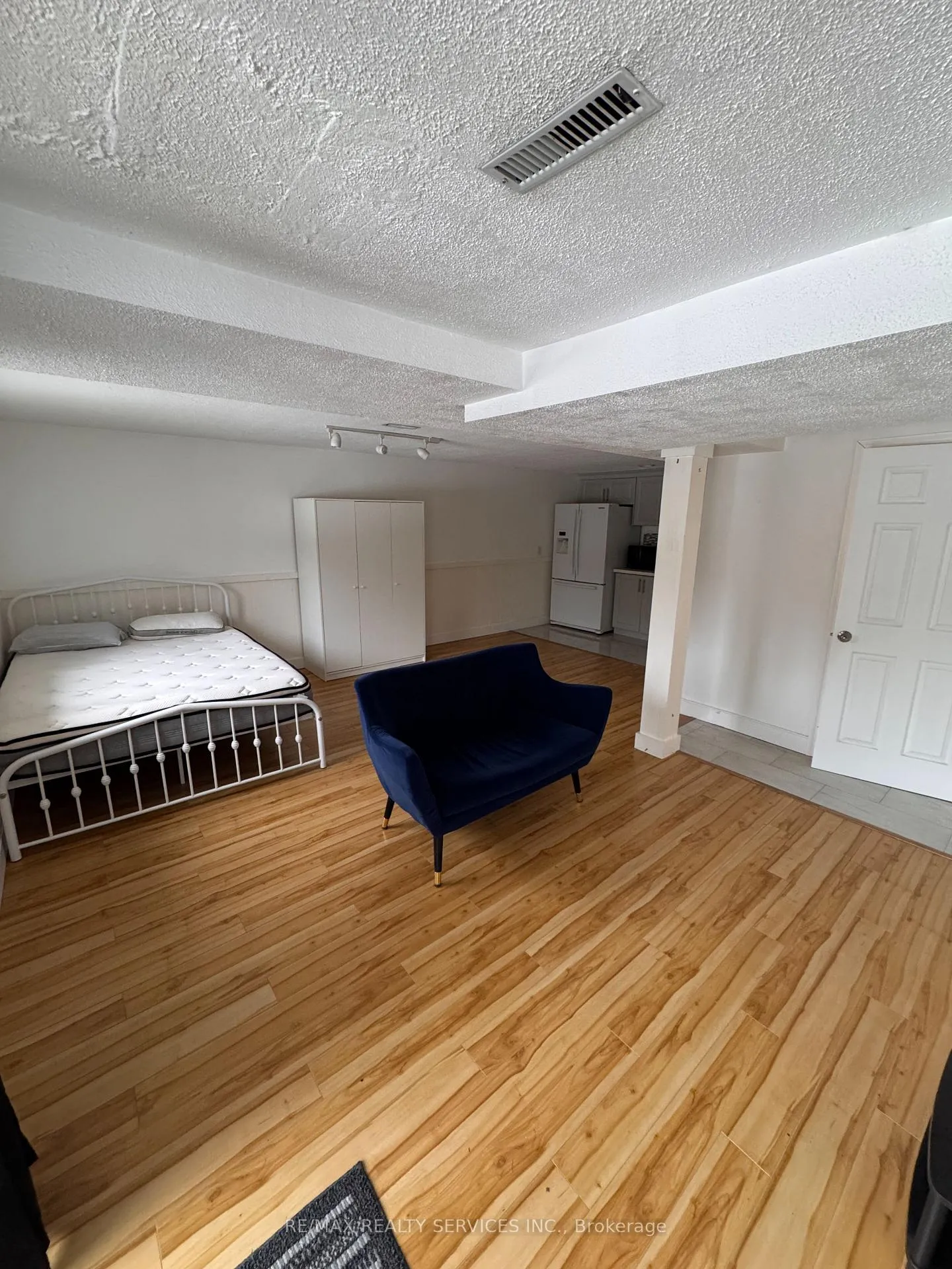 Photo 3 of 11 Erinlea Crescent, Erin — HOMEH