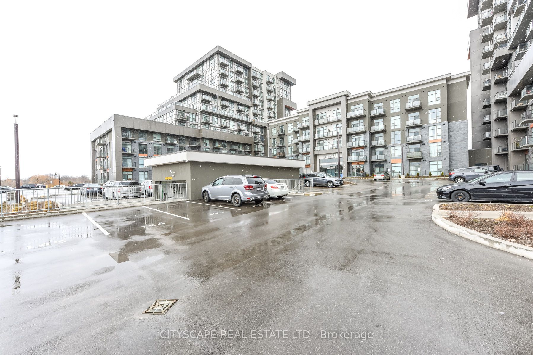 Photo 1 of Unit 323, 450 Dundas Street E, Hamilton, Waterdown — HOMEH