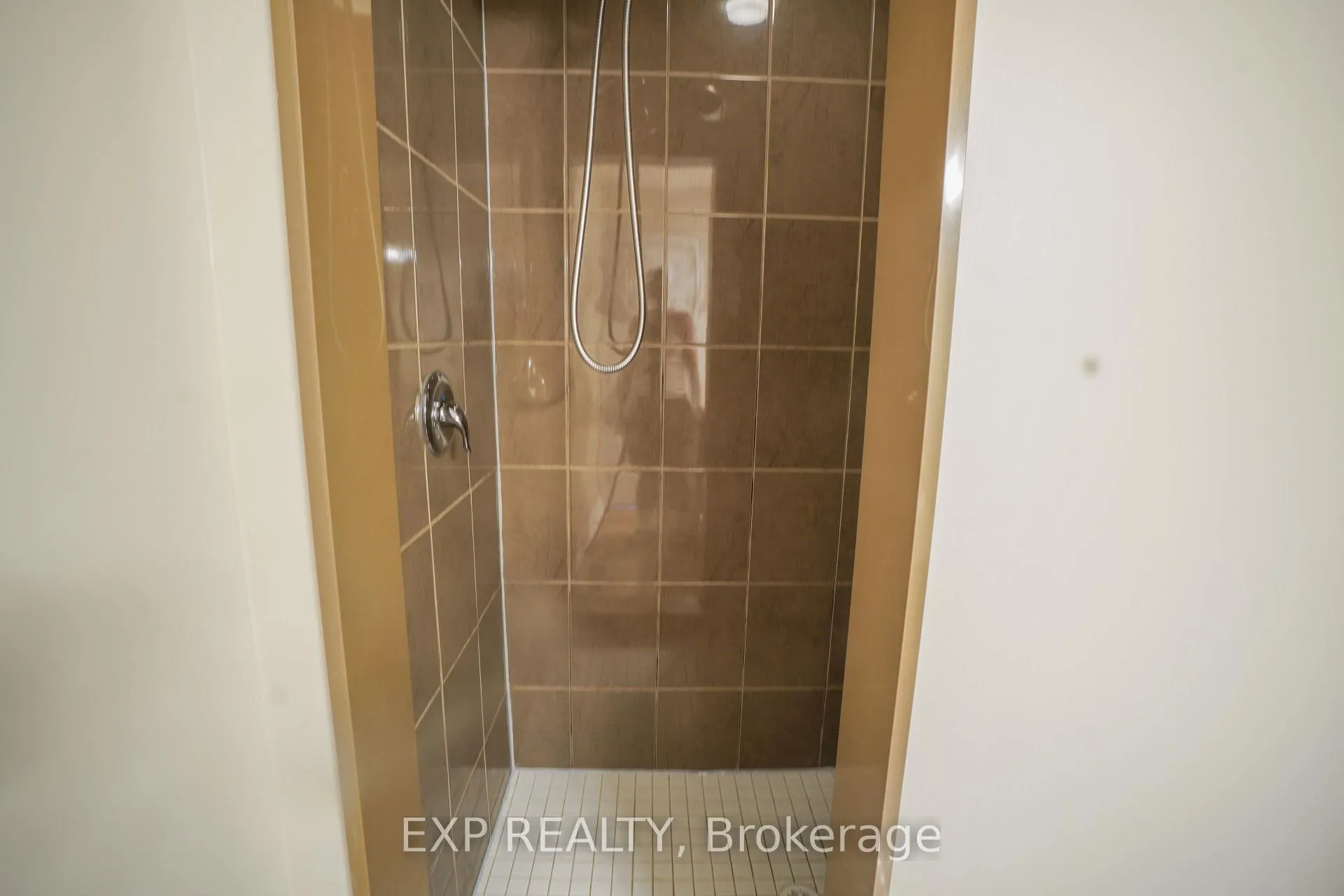 Photo 9 of 229 Cayman Road, Ottawa, Stittsville (North) — HOMEH