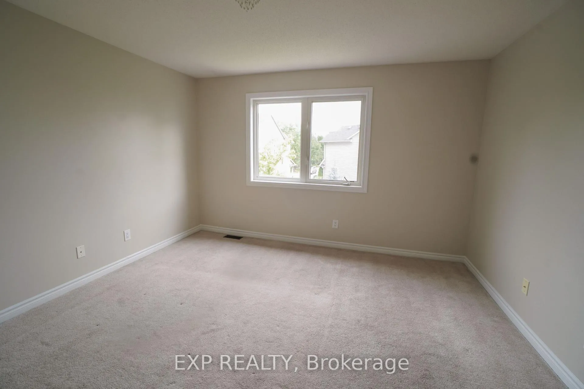 Photo 12 of 229 Cayman Road, Ottawa, Stittsville (North) — HOMEH