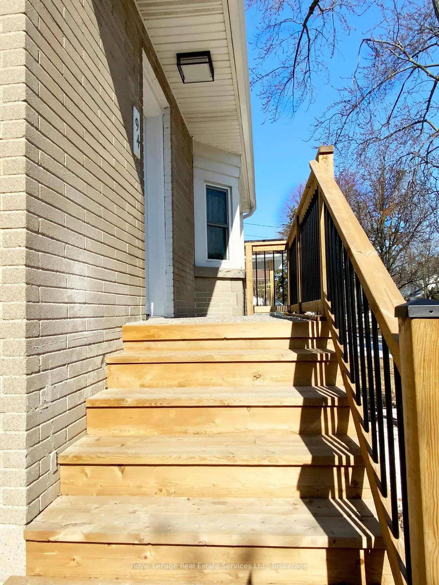 Photo 2 of Unit Main & Second Floor, 94 West 32nd Street, Hamilton, Westcliffe — HOMEH