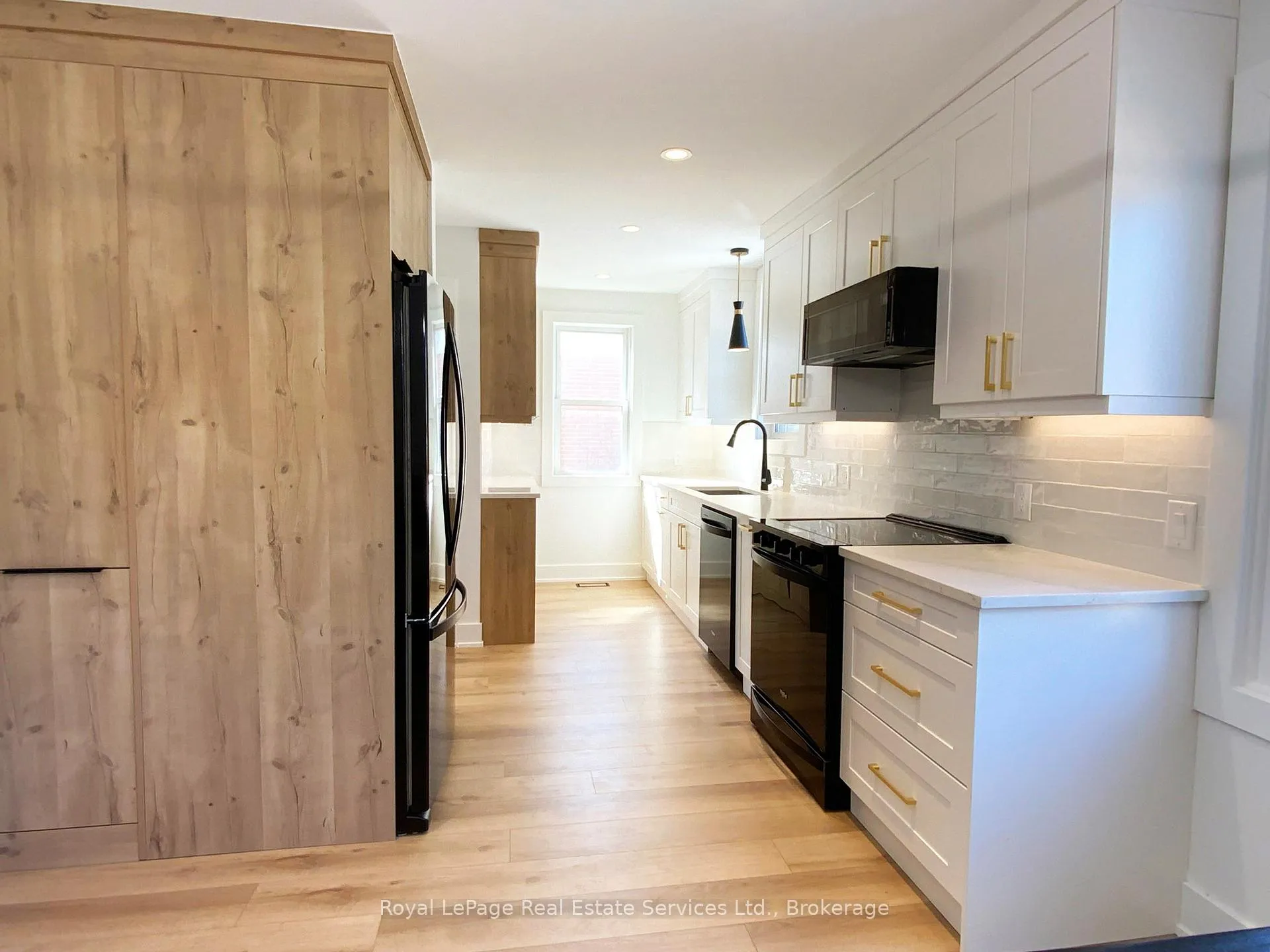 Photo 5 of Unit Main & Second Floor, 94 West 32nd Street, Hamilton, Westcliffe — HOMEH