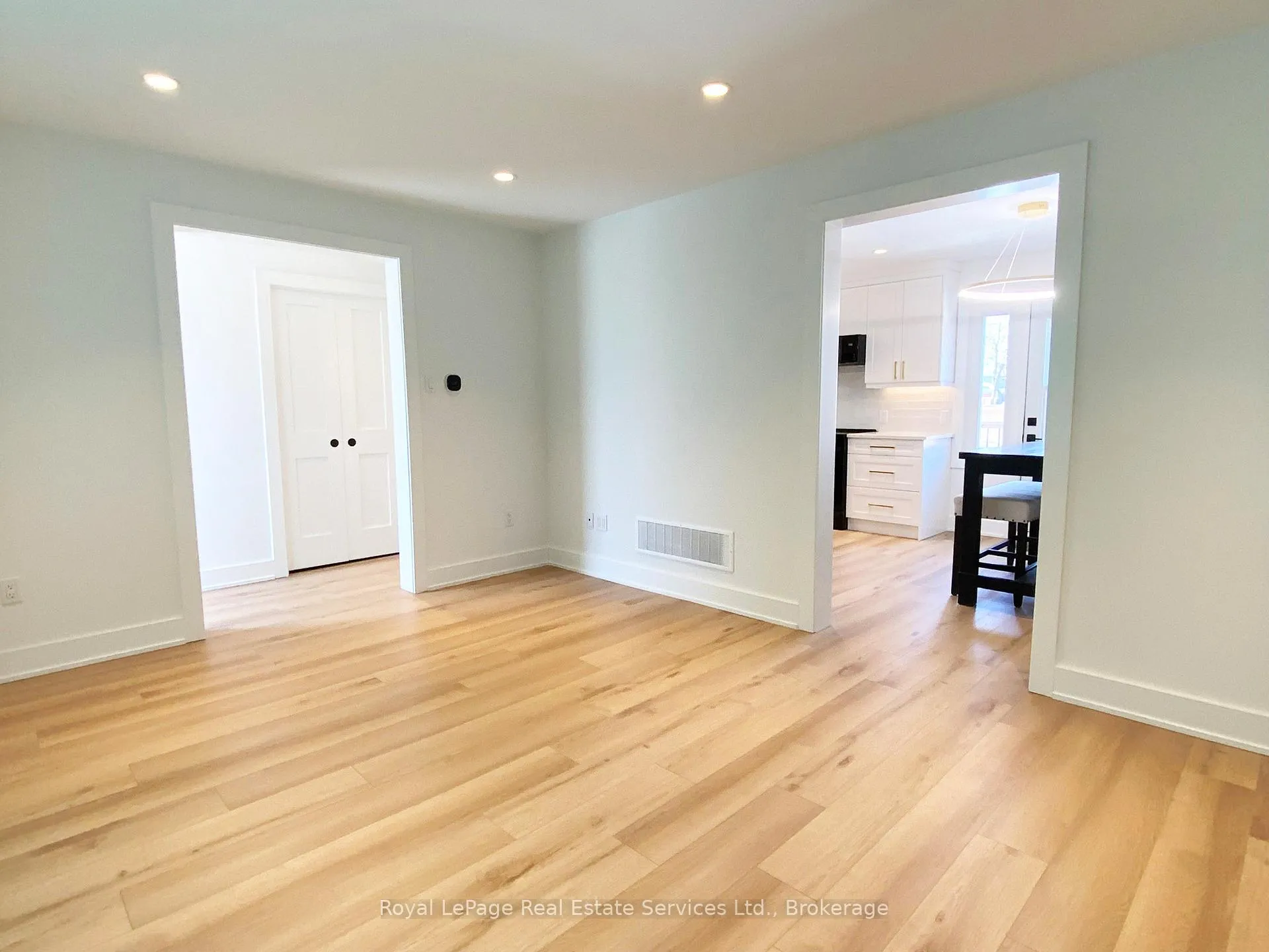 Photo 10 of Unit Main & Second Floor, 94 West 32nd Street, Hamilton, Westcliffe — HOMEH