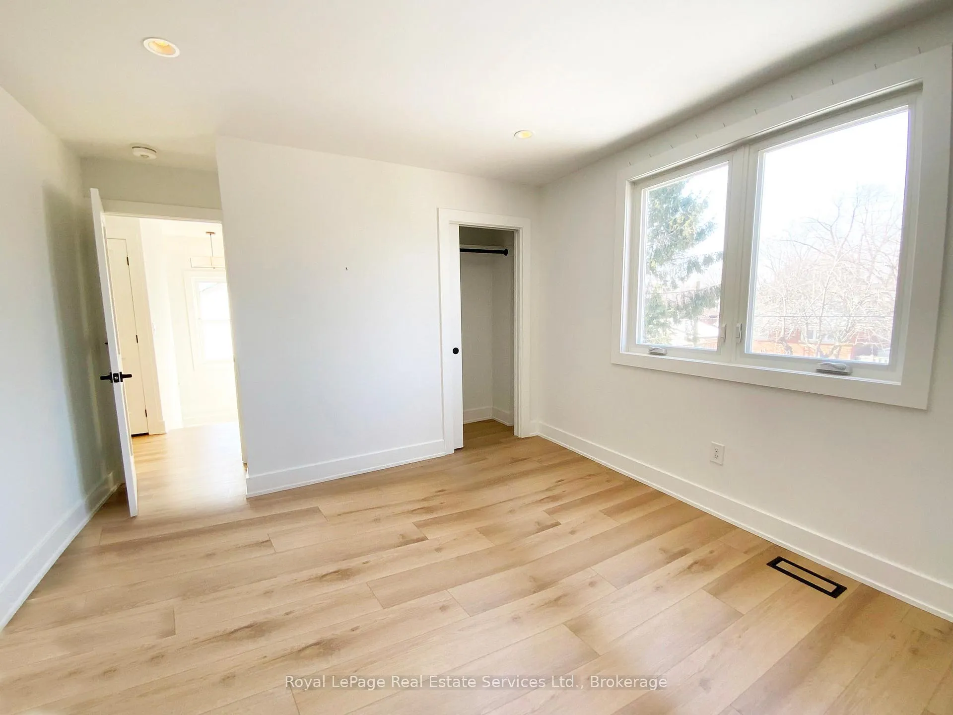 Photo 12 of Unit Main & Second Floor, 94 West 32nd Street, Hamilton, Westcliffe — HOMEH