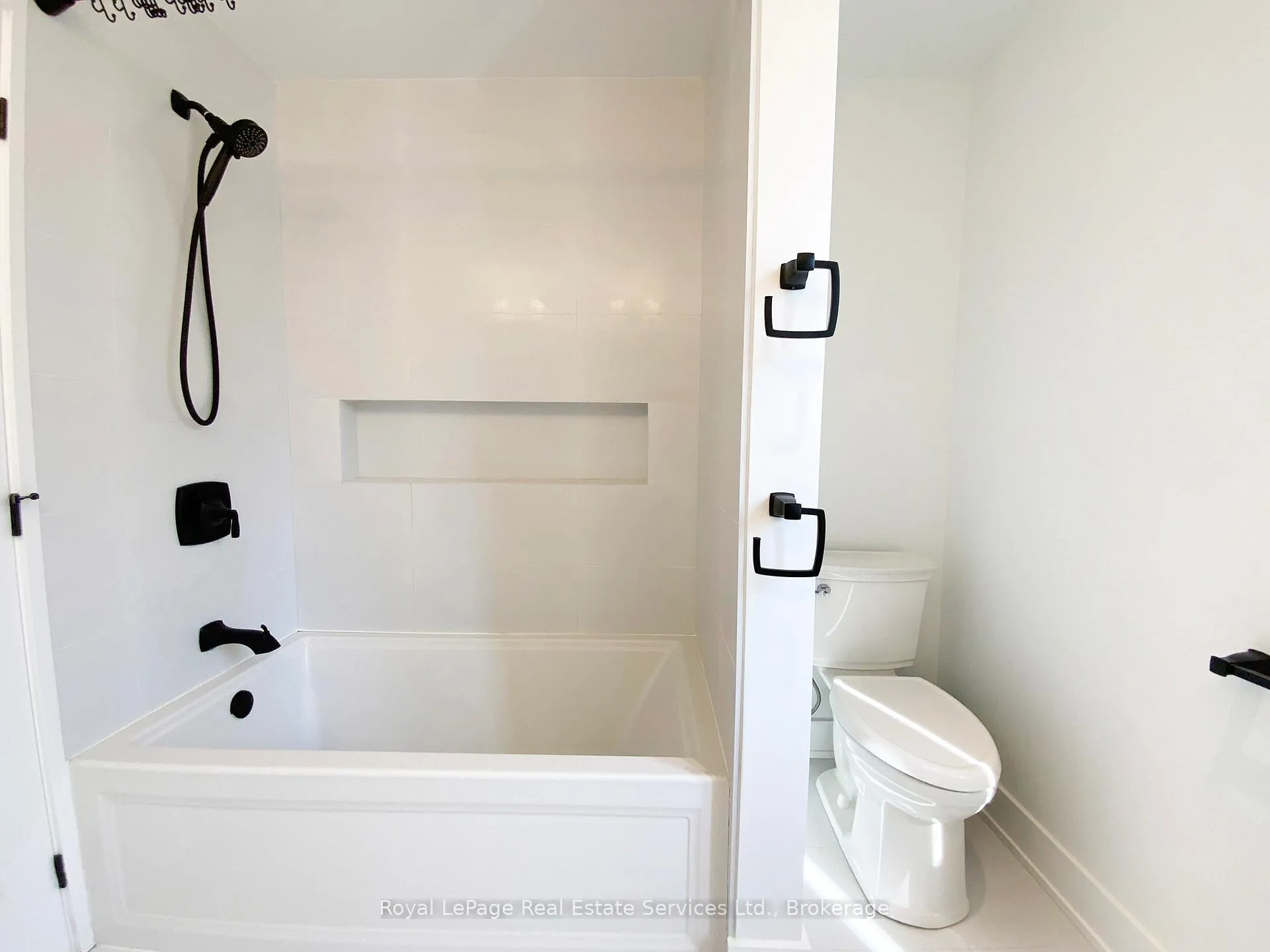 Photo 17 of Unit Main & Second Floor, 94 West 32nd Street, Hamilton, Westcliffe — HOMEH