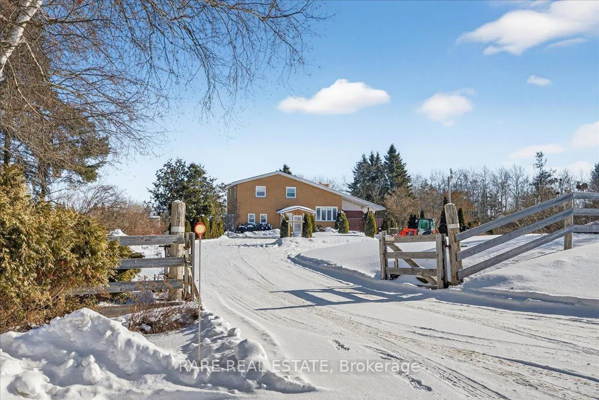 Photo 2 of 6695 10 Side Road, Innisfil, Rural Innisfil — HOMEH