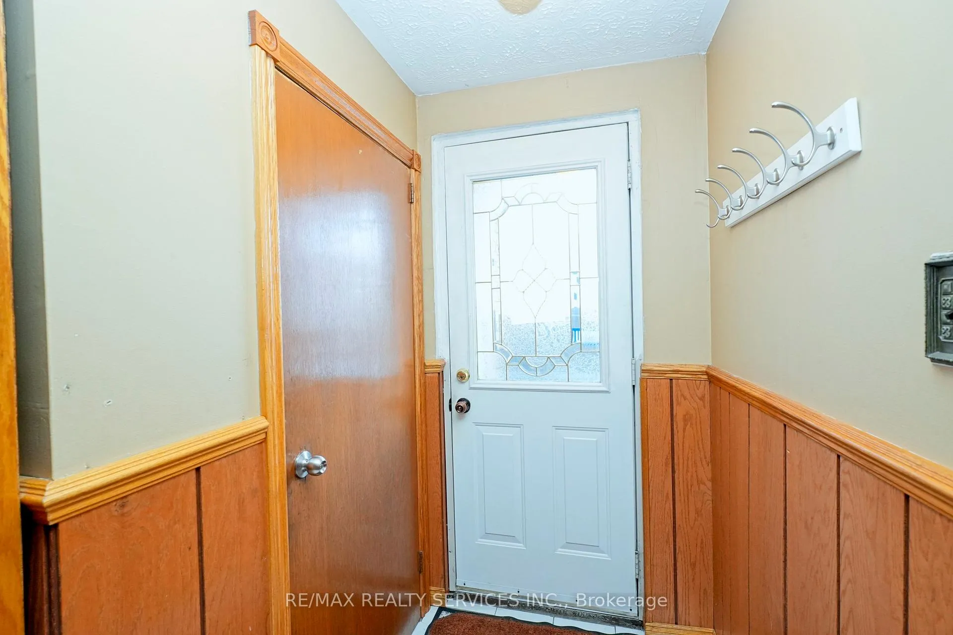 Photo 35 of 8 Cheryl Court, Brampton, Brampton North — HOMEH