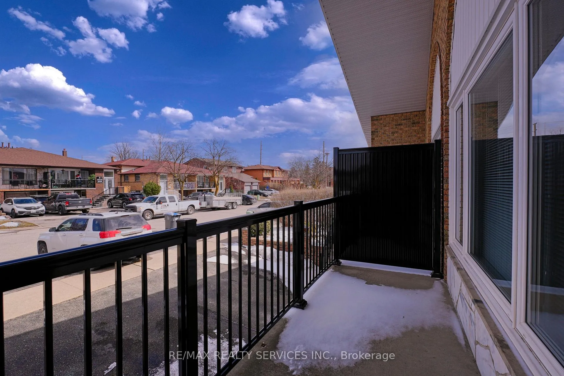 Photo 42 of 8 Cheryl Court, Brampton, Brampton North — HOMEH