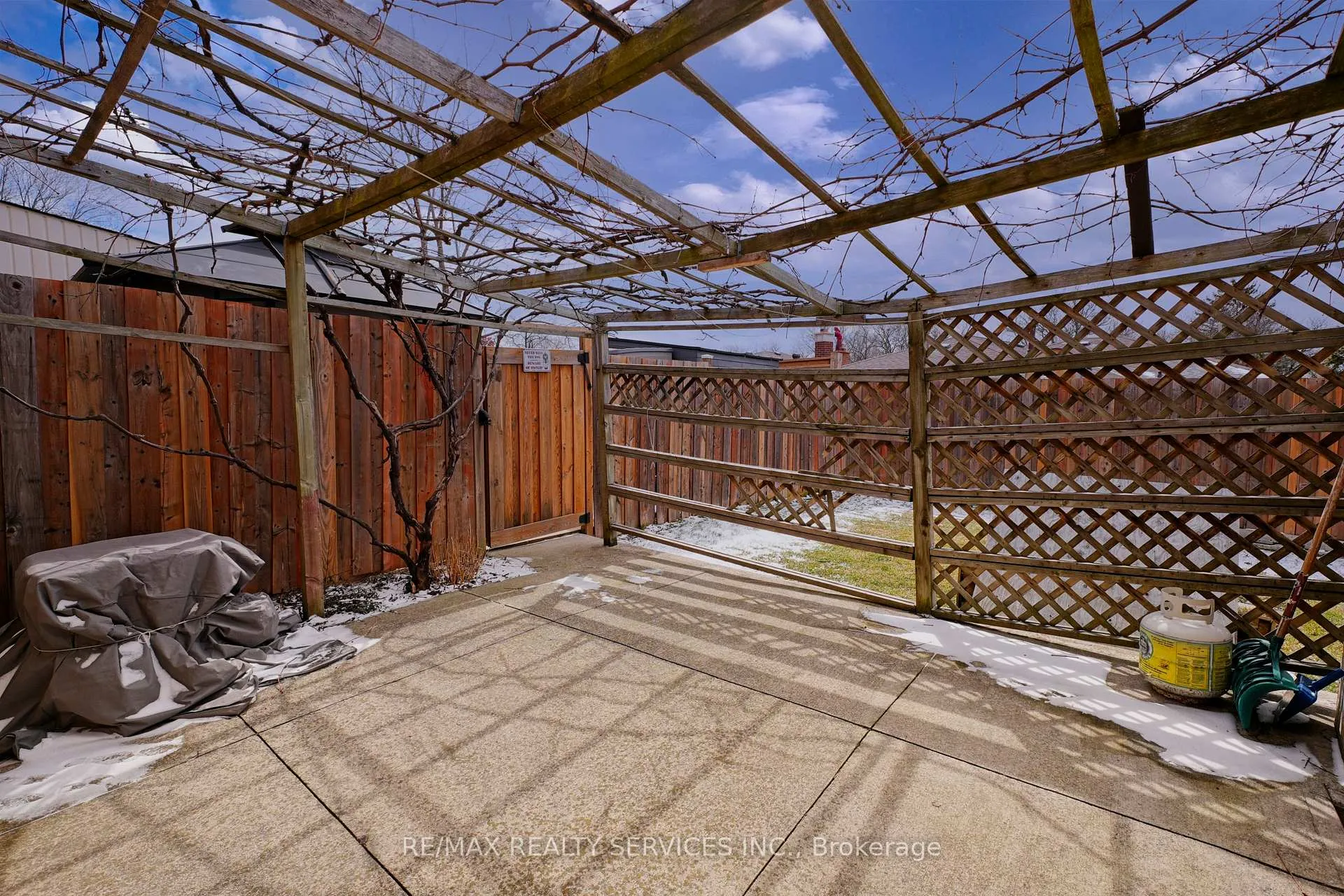 Photo 47 of 8 Cheryl Court, Brampton, Brampton North — HOMEH