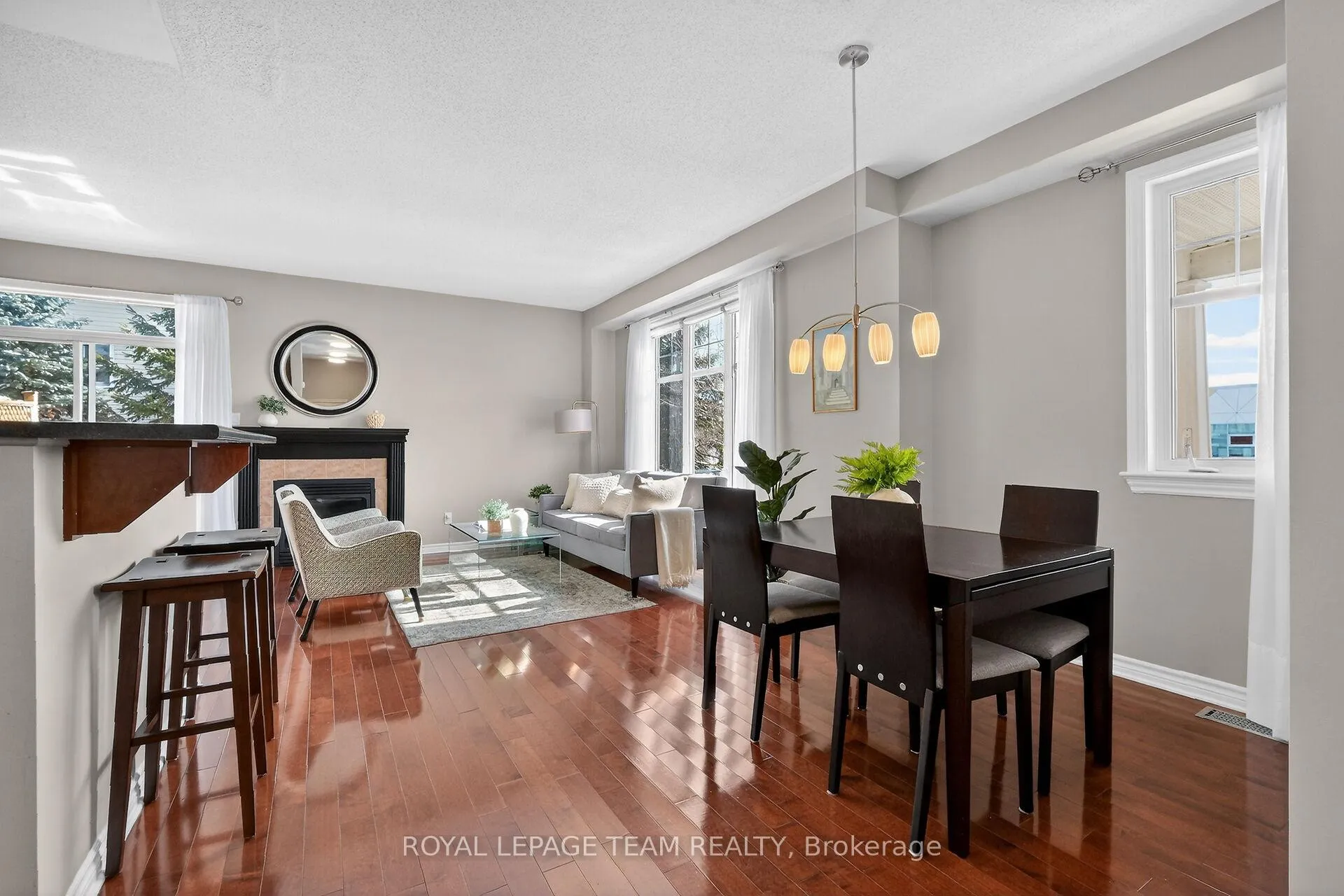 Photo 5 of 100 Shepody Circle, Ottawa, Blossom Park/Kemp Park/Findlay Creek — HOMEH