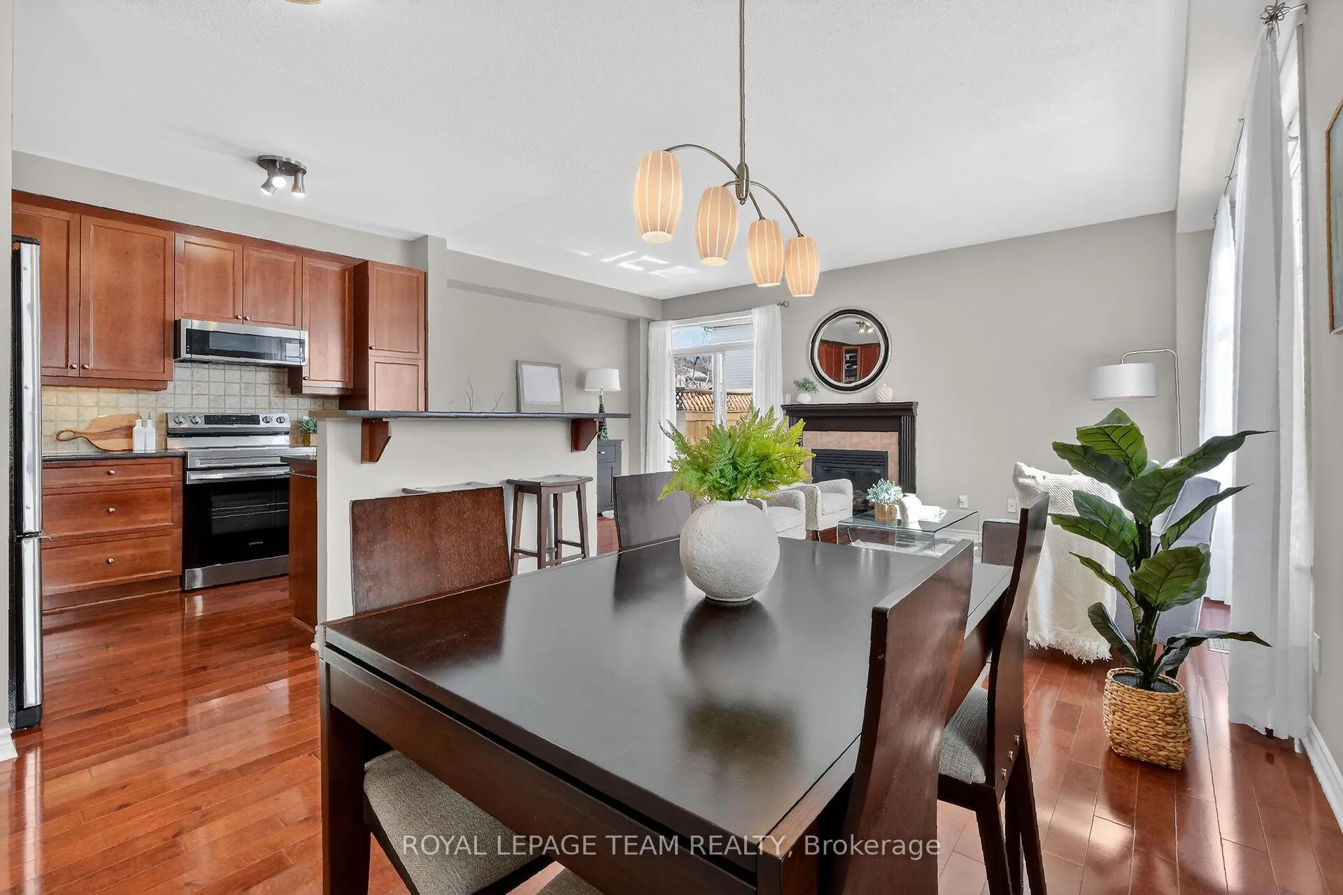 Photo 7 of 100 Shepody Circle, Ottawa, Blossom Park/Kemp Park/Findlay Creek — HOMEH