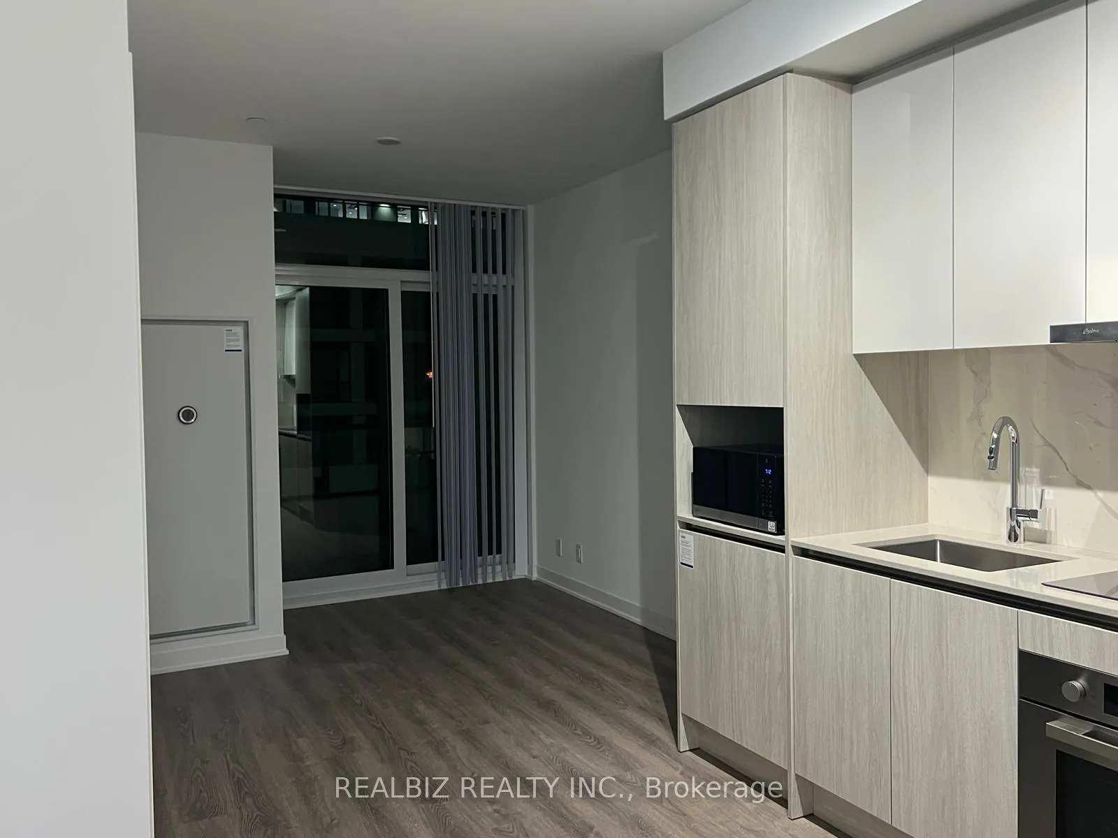 Photo 1 of Unit 1010, 180 Front Street E, Toronto, Moss Park — HOMEH