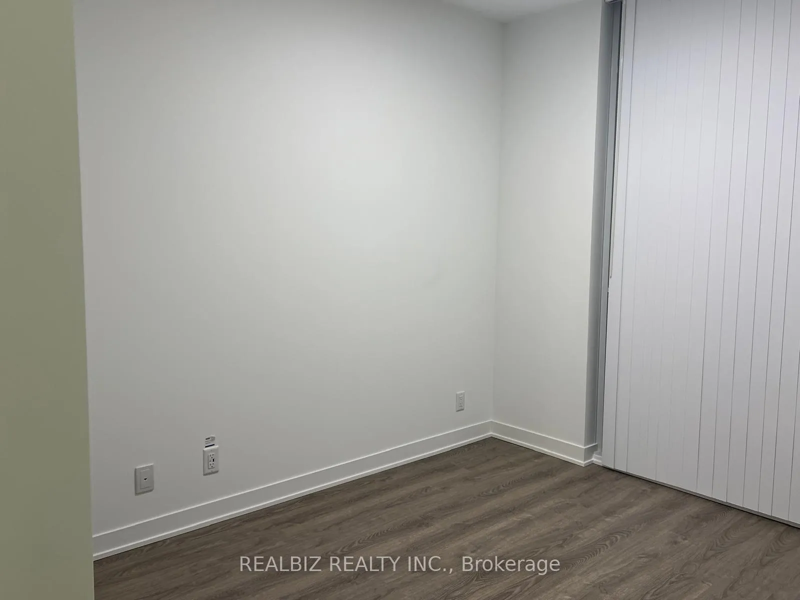 Photo 8 of Unit 1010, 180 Front Street E, Toronto, Moss Park — HOMEH