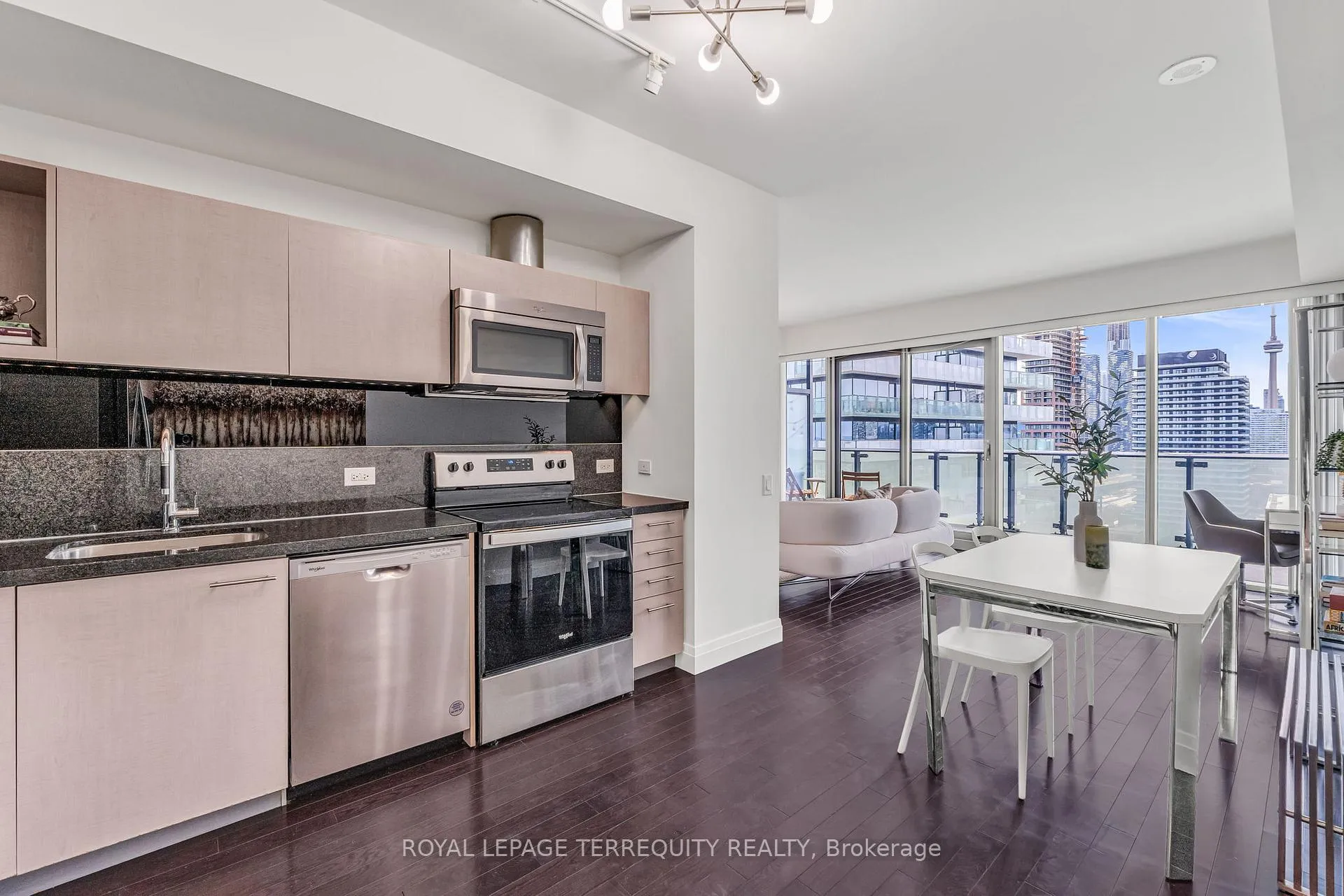 Photo 4 of Unit 2401, 390 Cherry Street, Toronto, Waterfront Communities — HOMEH