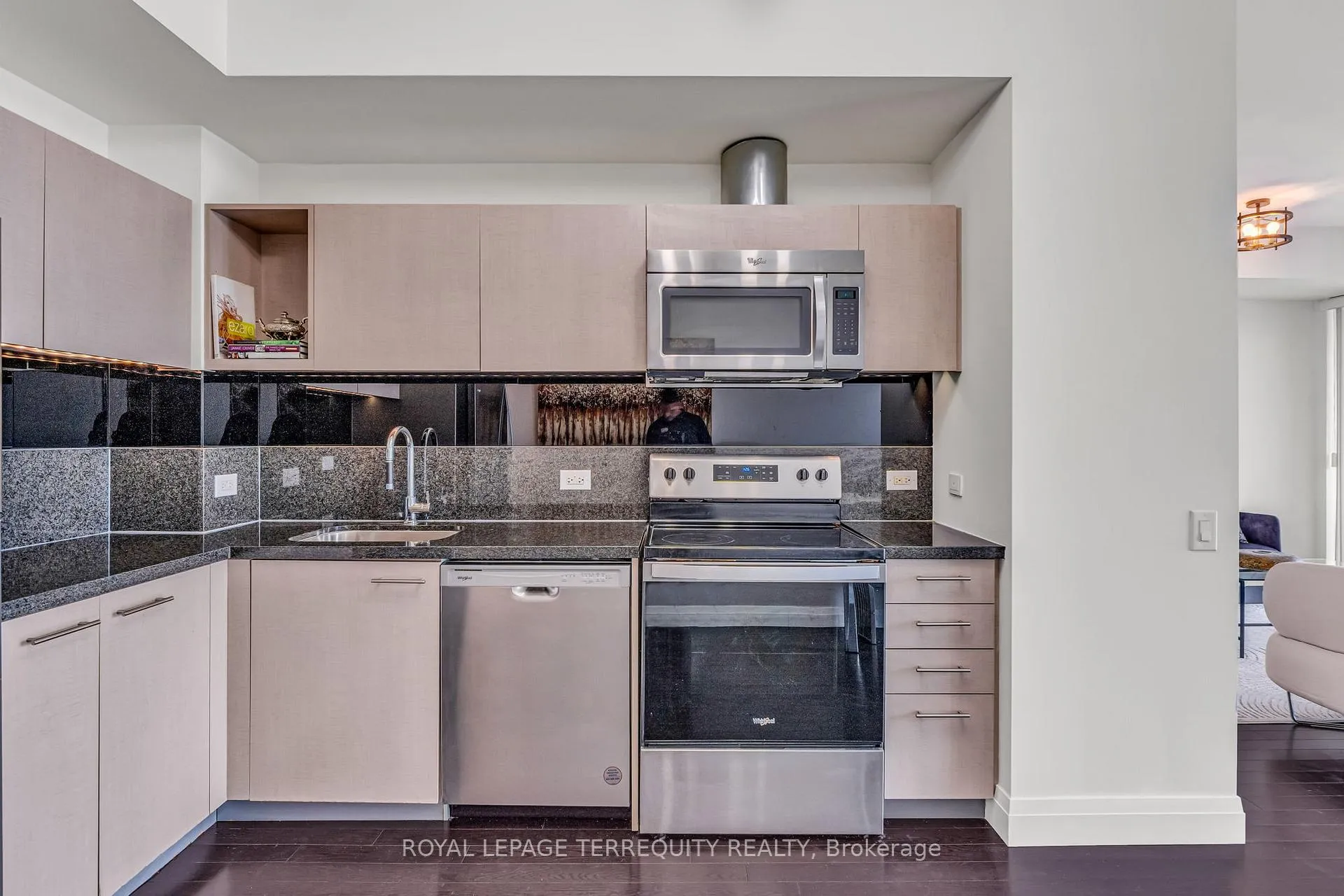 Photo 6 of Unit 2401, 390 Cherry Street, Toronto, Waterfront Communities — HOMEH