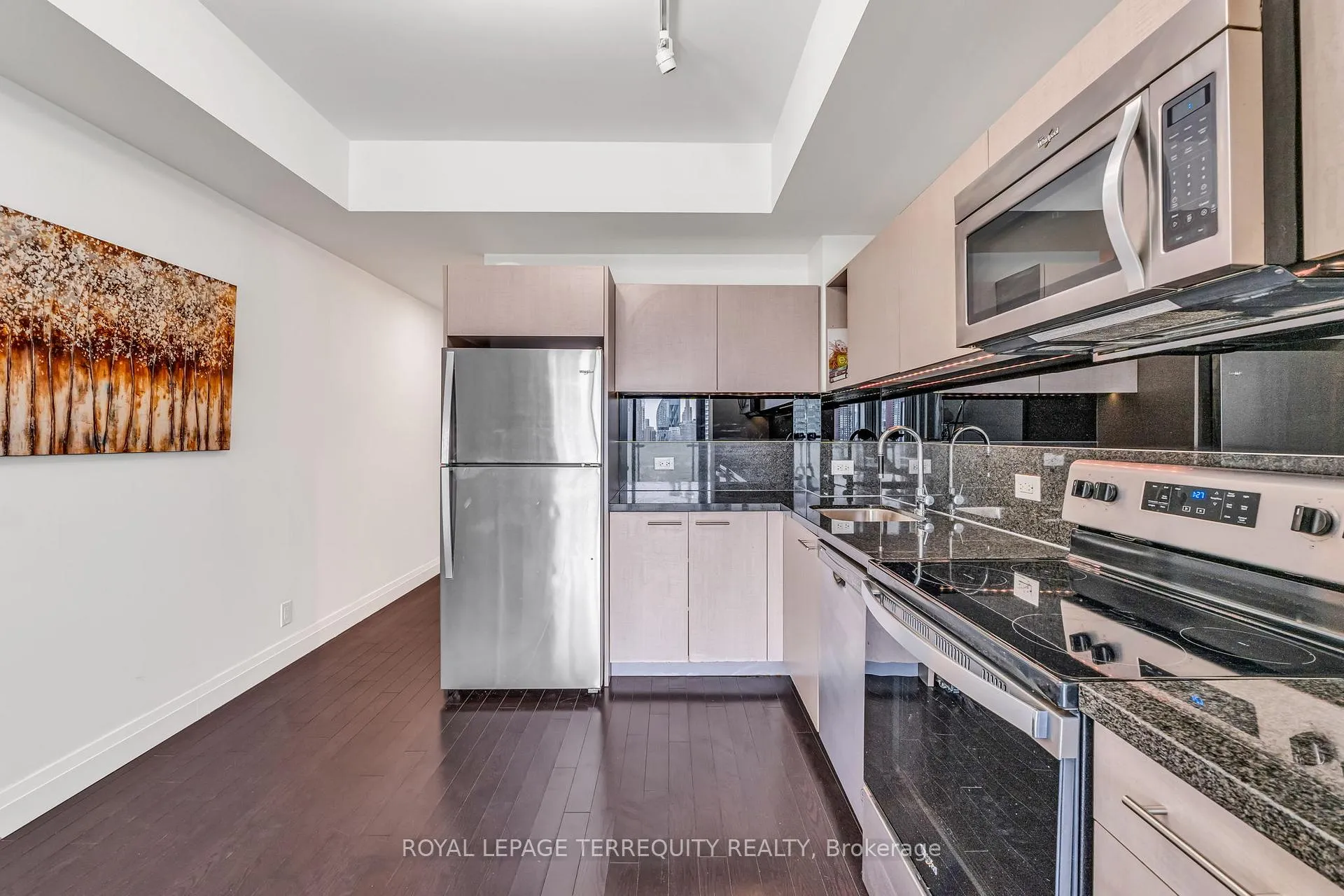 Photo 7 of Unit 2401, 390 Cherry Street, Toronto, Waterfront Communities — HOMEH