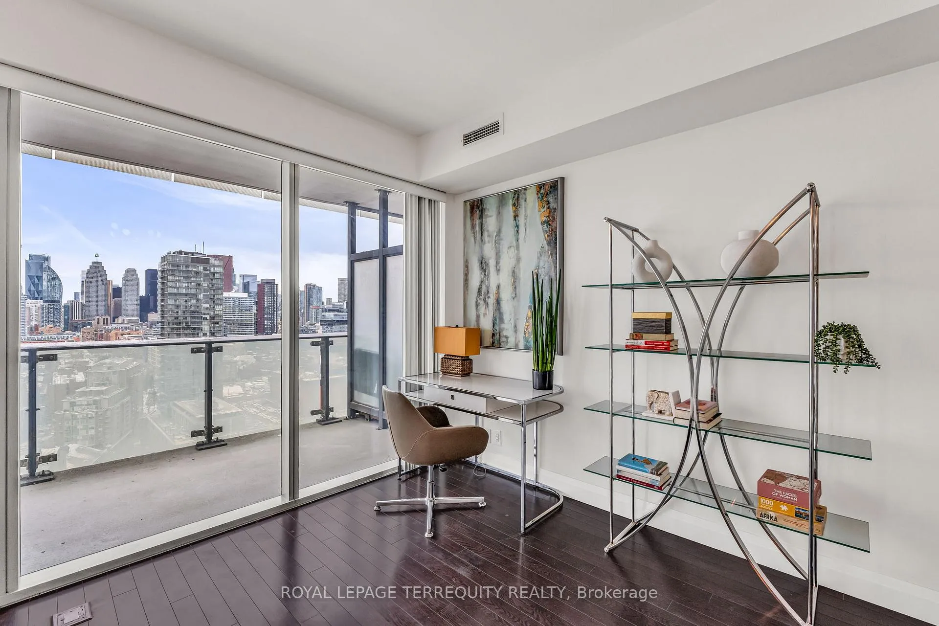 Photo 11 of Unit 2401, 390 Cherry Street, Toronto, Waterfront Communities — HOMEH