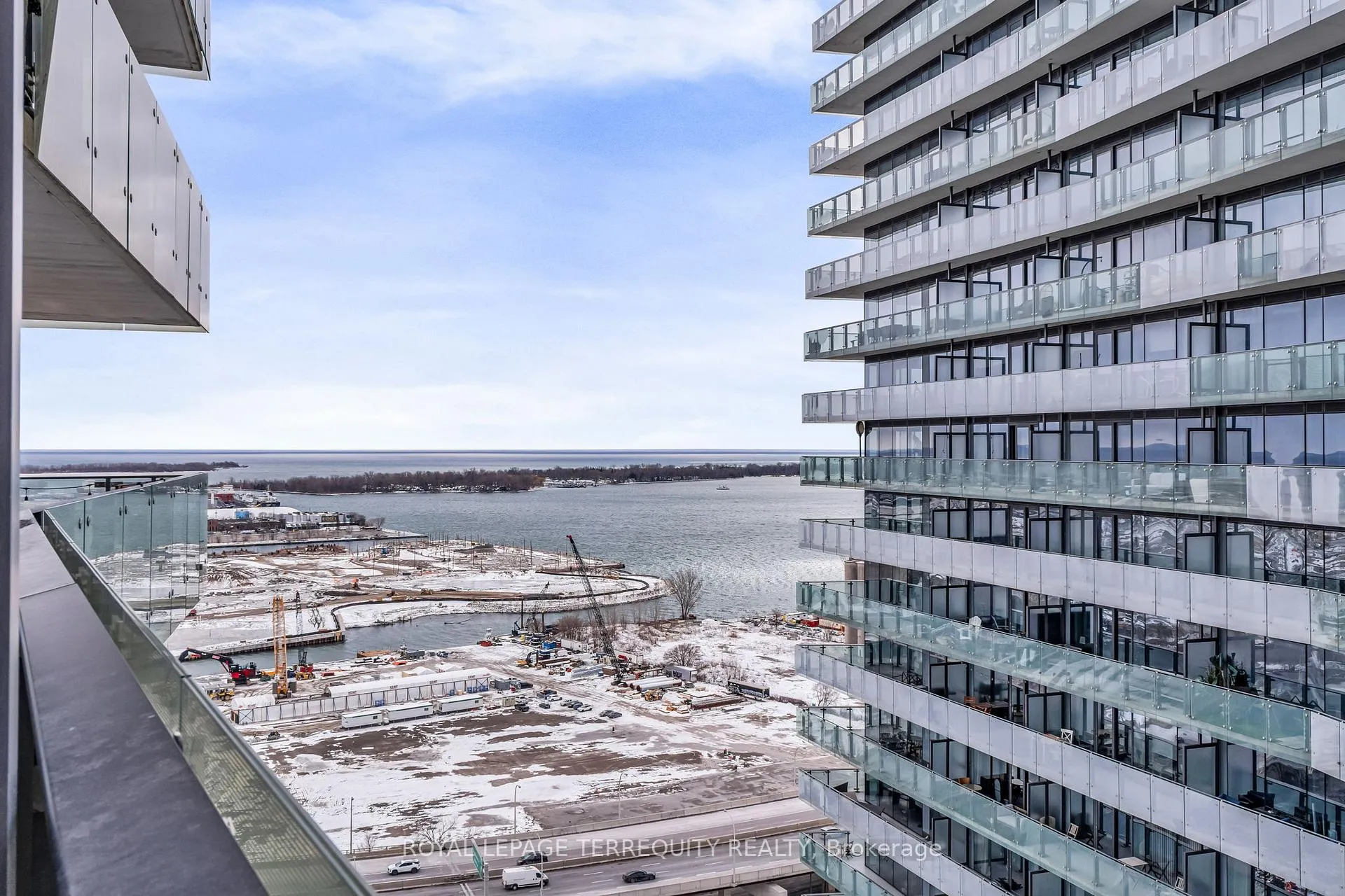 Photo 44 of Unit 2401, 390 Cherry Street, Toronto, Waterfront Communities — HOMEH