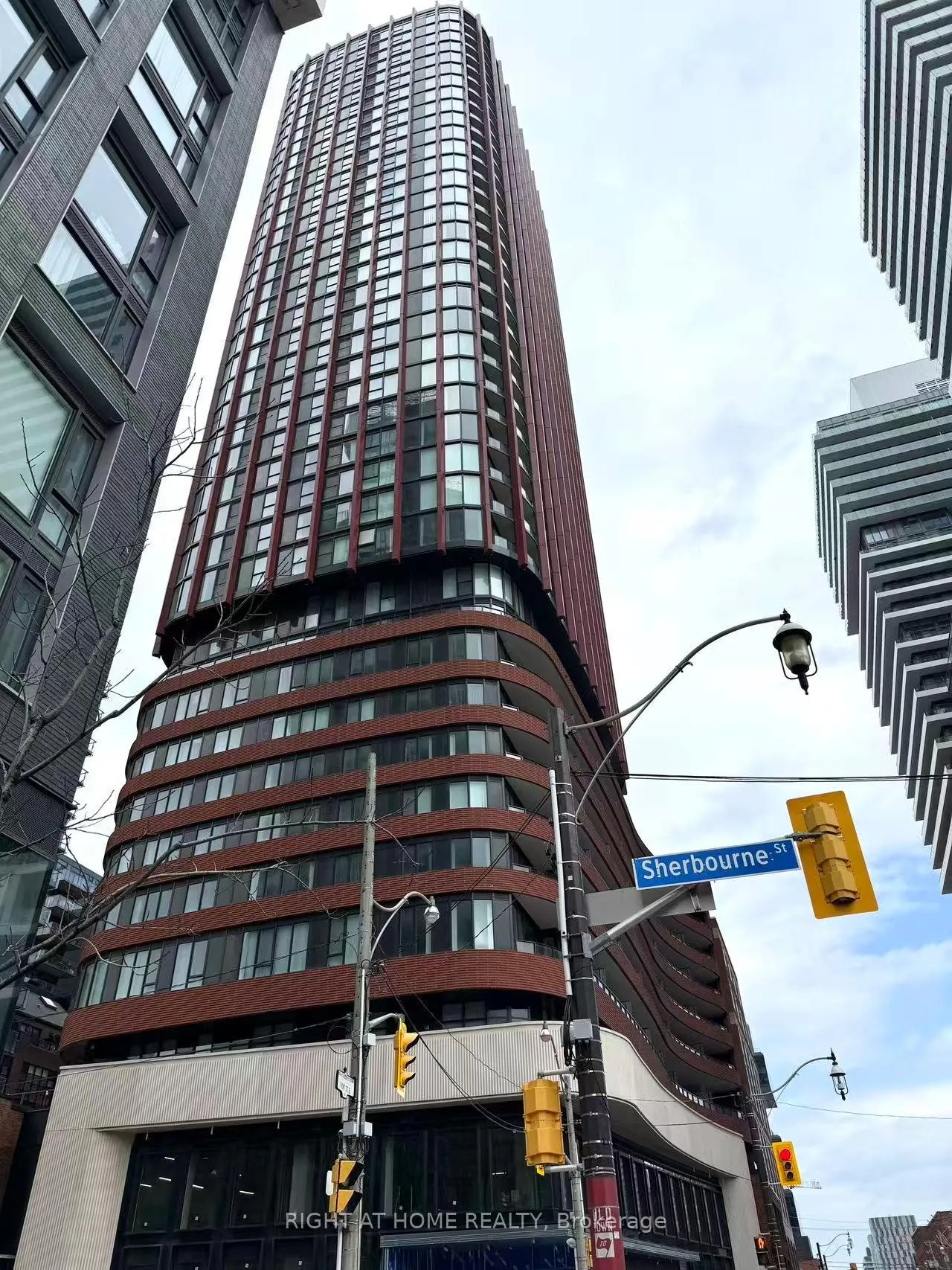 Photo 1 of Unit 3702, 180 Front Street E, Toronto, Moss Park — HOMEH