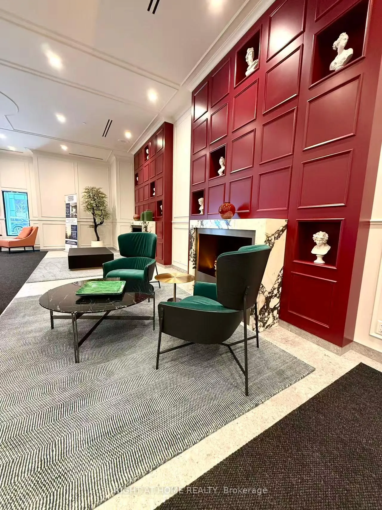 Photo 2 of Unit 3702, 180 Front Street E, Toronto, Moss Park — HOMEH