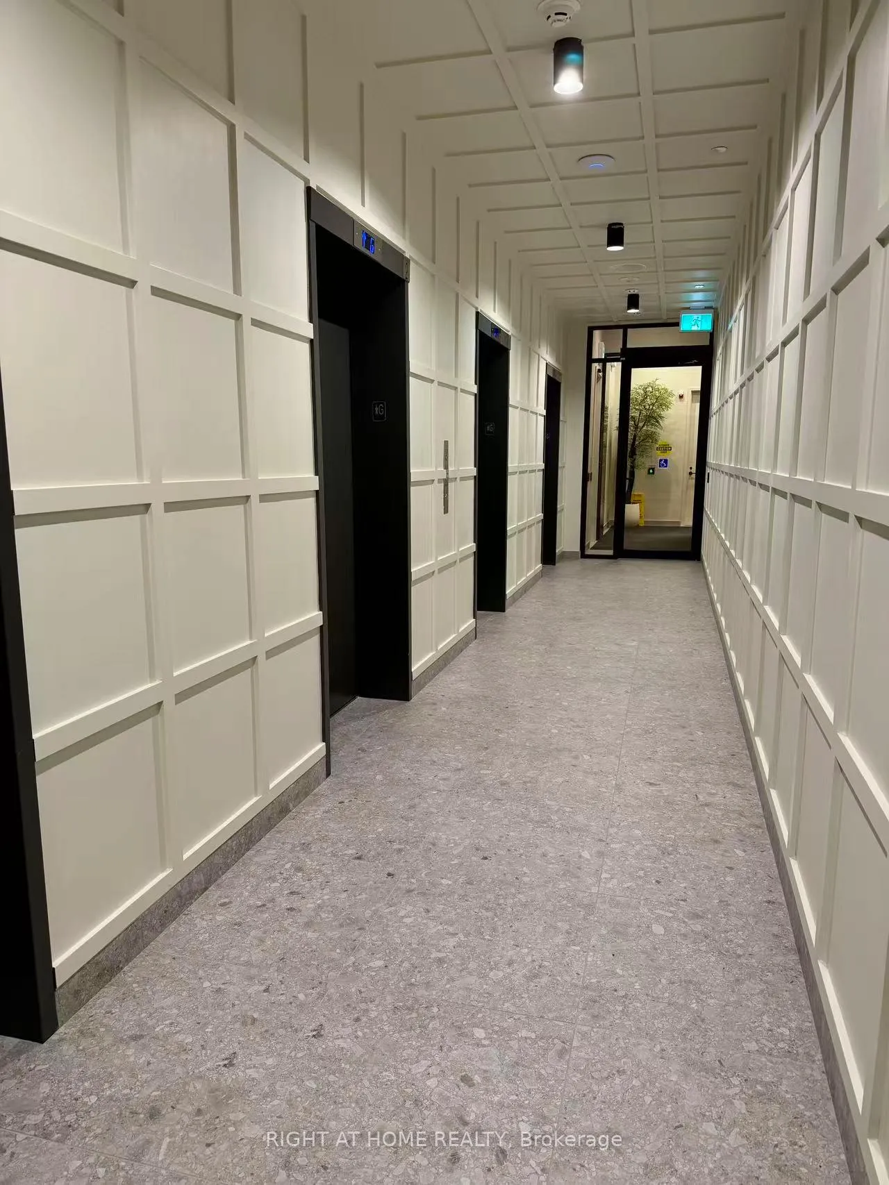 Photo 7 of Unit 3702, 180 Front Street E, Toronto, Moss Park — HOMEH