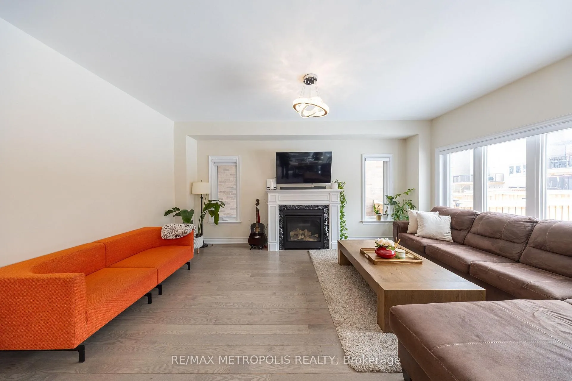 Photo 6 of 91 Kennedy Boulevard, New Tecumseth, Rural New Tecumseth — HOMEH