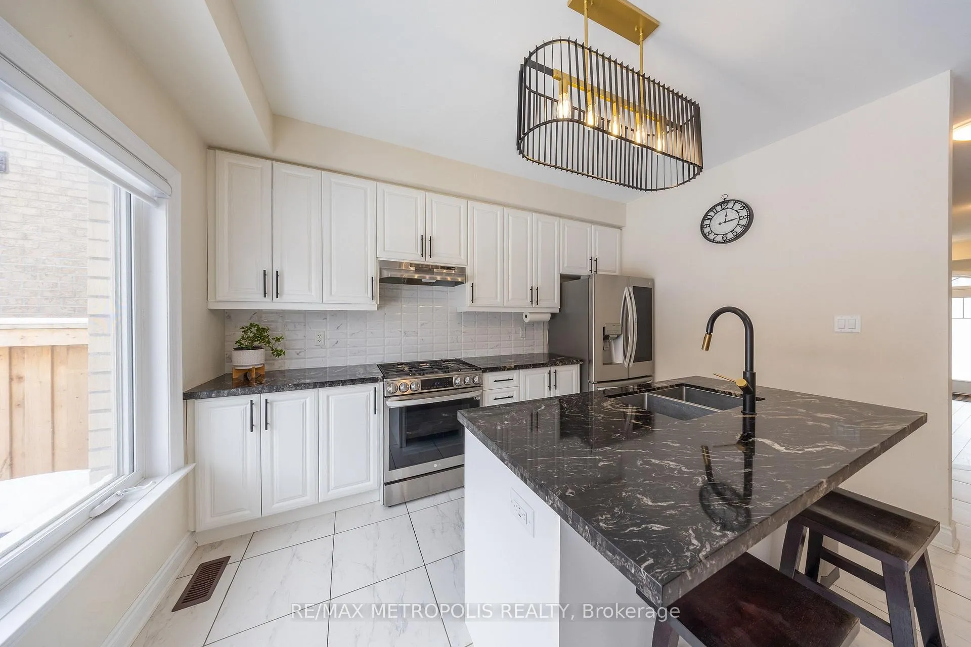 Photo 12 of 91 Kennedy Boulevard, New Tecumseth, Rural New Tecumseth — HOMEH