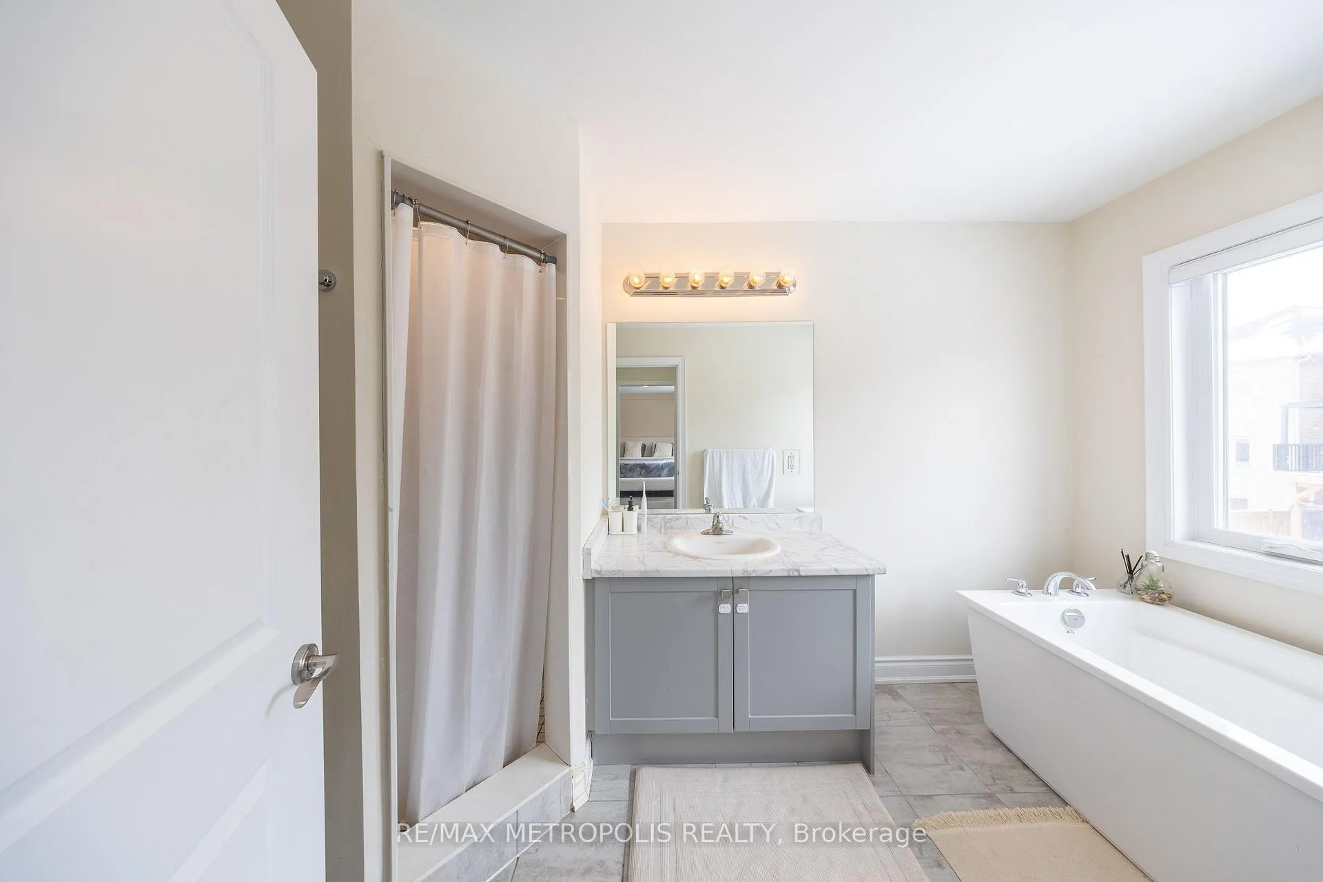 Photo 25 of 91 Kennedy Boulevard, New Tecumseth, Rural New Tecumseth — HOMEH