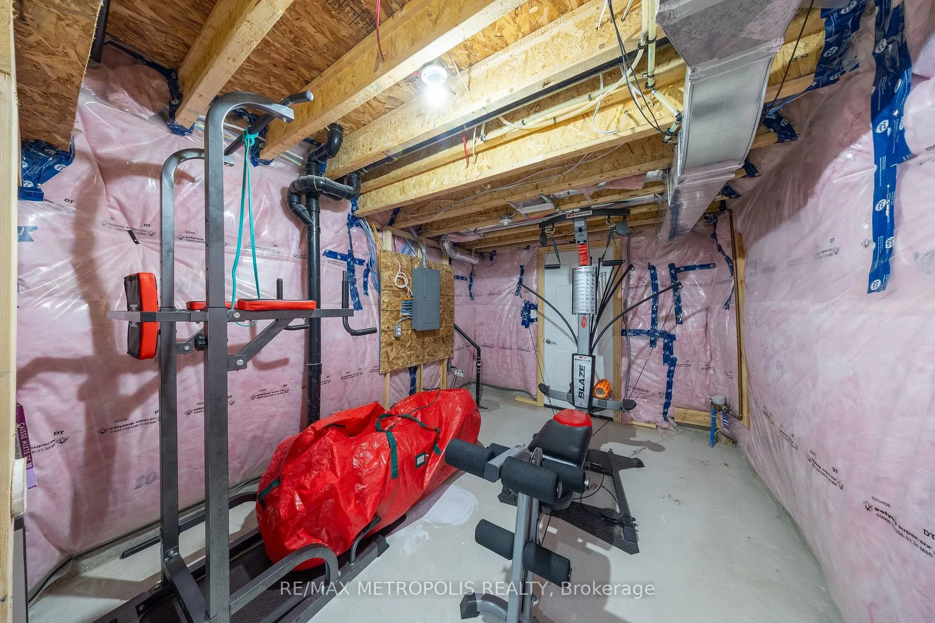 Photo 37 of 91 Kennedy Boulevard, New Tecumseth, Rural New Tecumseth — HOMEH