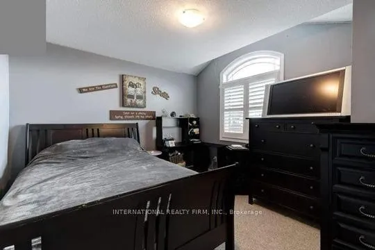 Photo 10 of 113 Whitefish Crescent, Hamilton, Stoney Creek — HOMEH