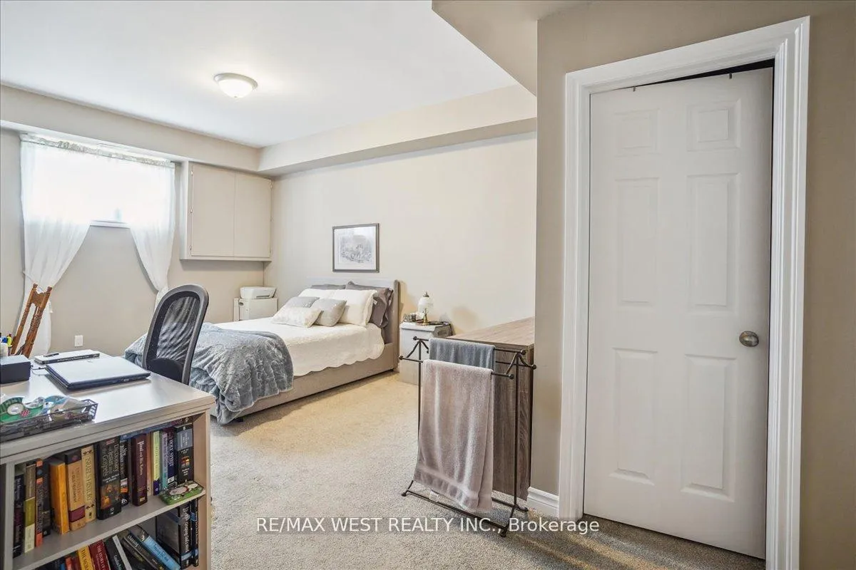 Photo 5 of 117 Rosehill Boulevard, Oshawa, McLaughlin — HOMEH