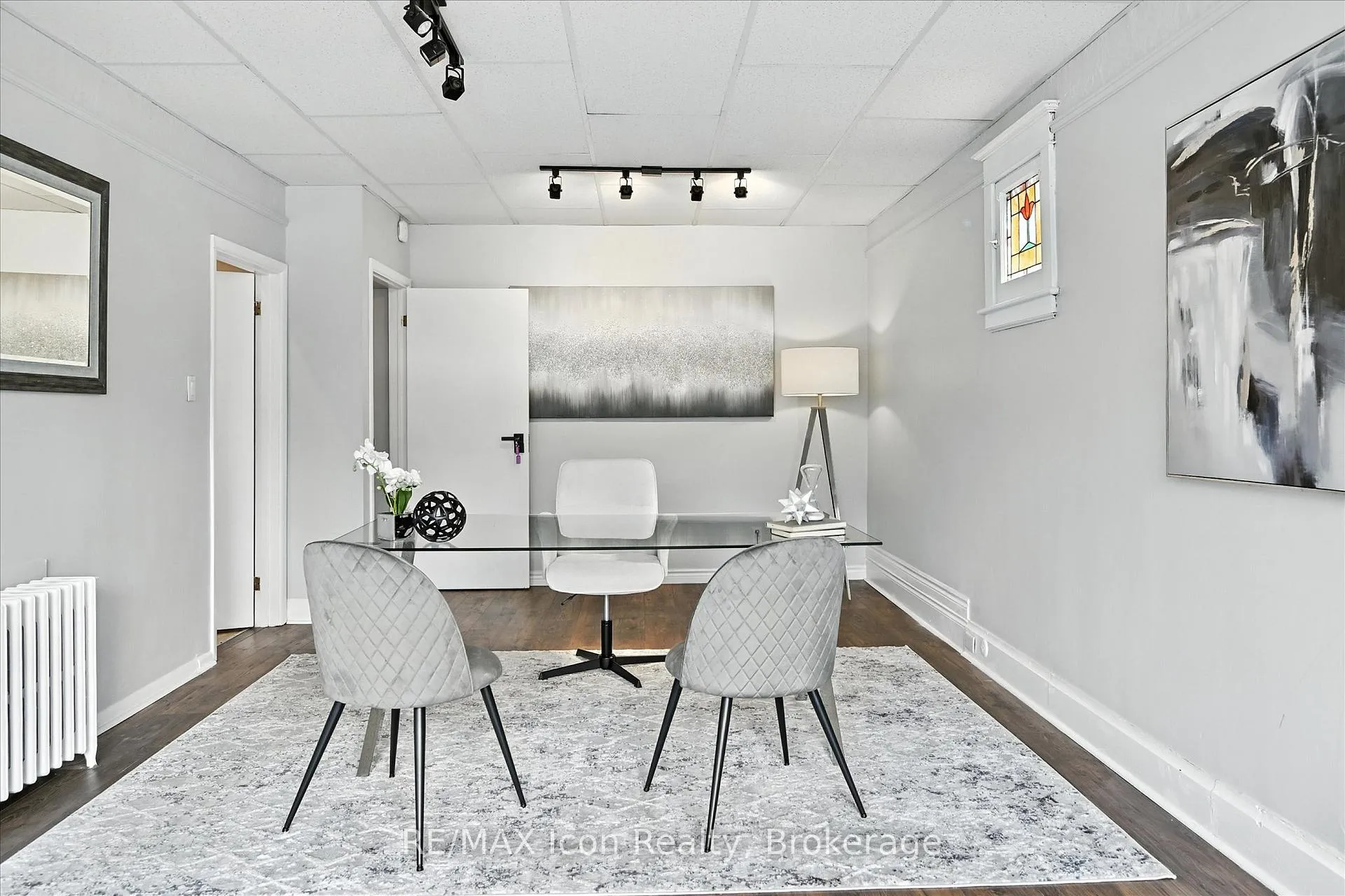 Photo 5 of 1047 Main Street E, Hamilton, Crown Point — HOMEH