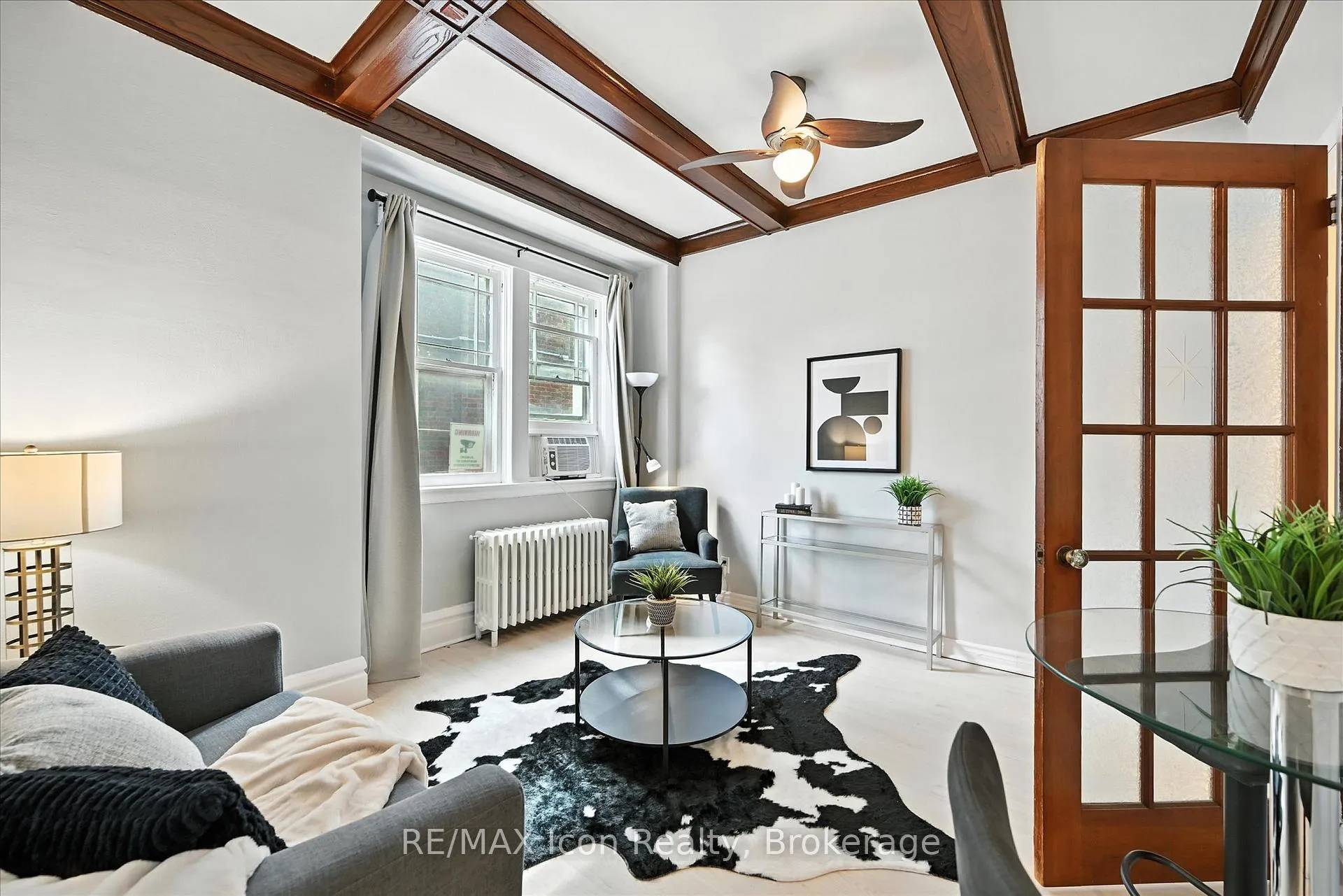 Photo 12 of 1047 Main Street E, Hamilton, Crown Point — HOMEH