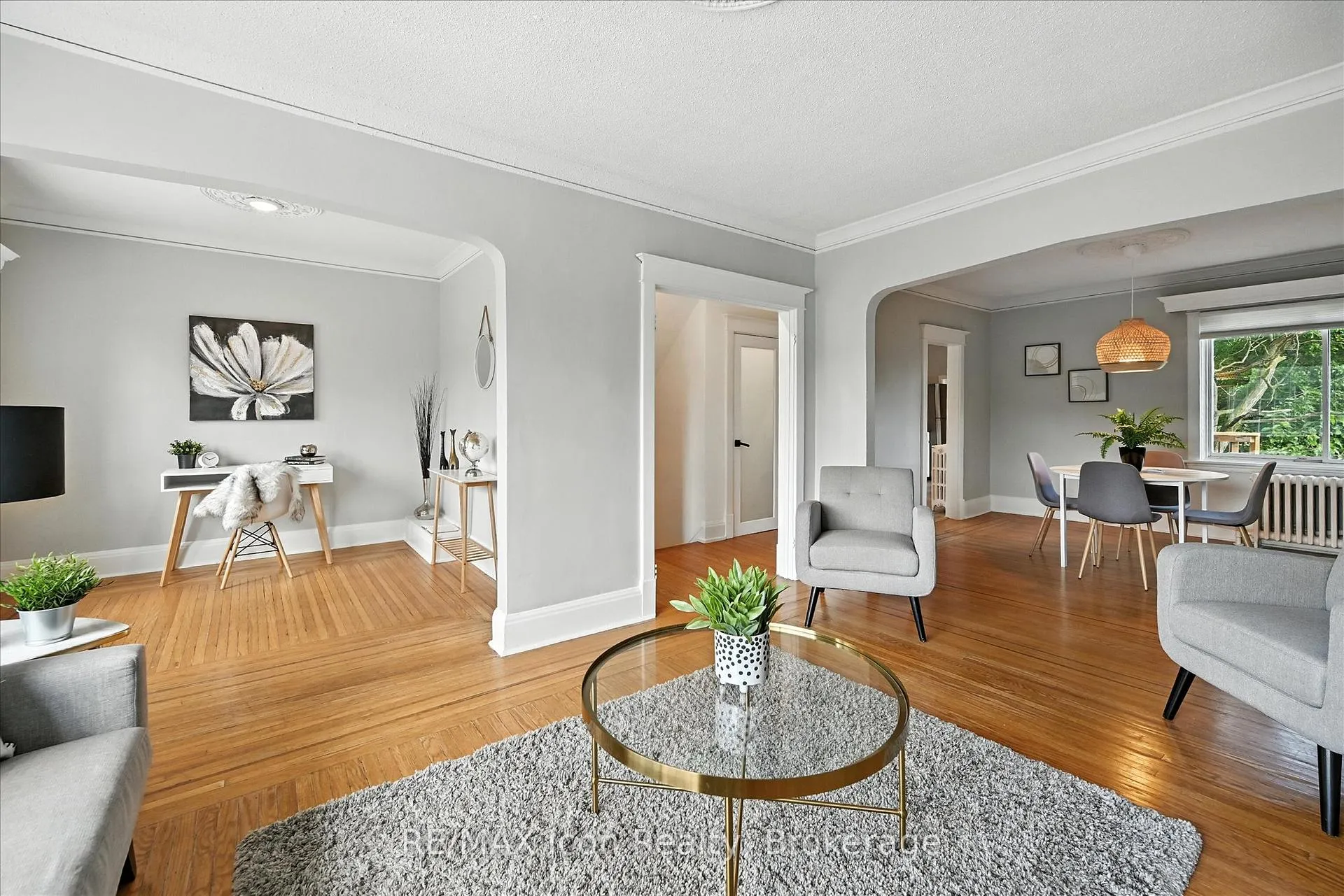 Photo 20 of 1047 Main Street E, Hamilton, Crown Point — HOMEH