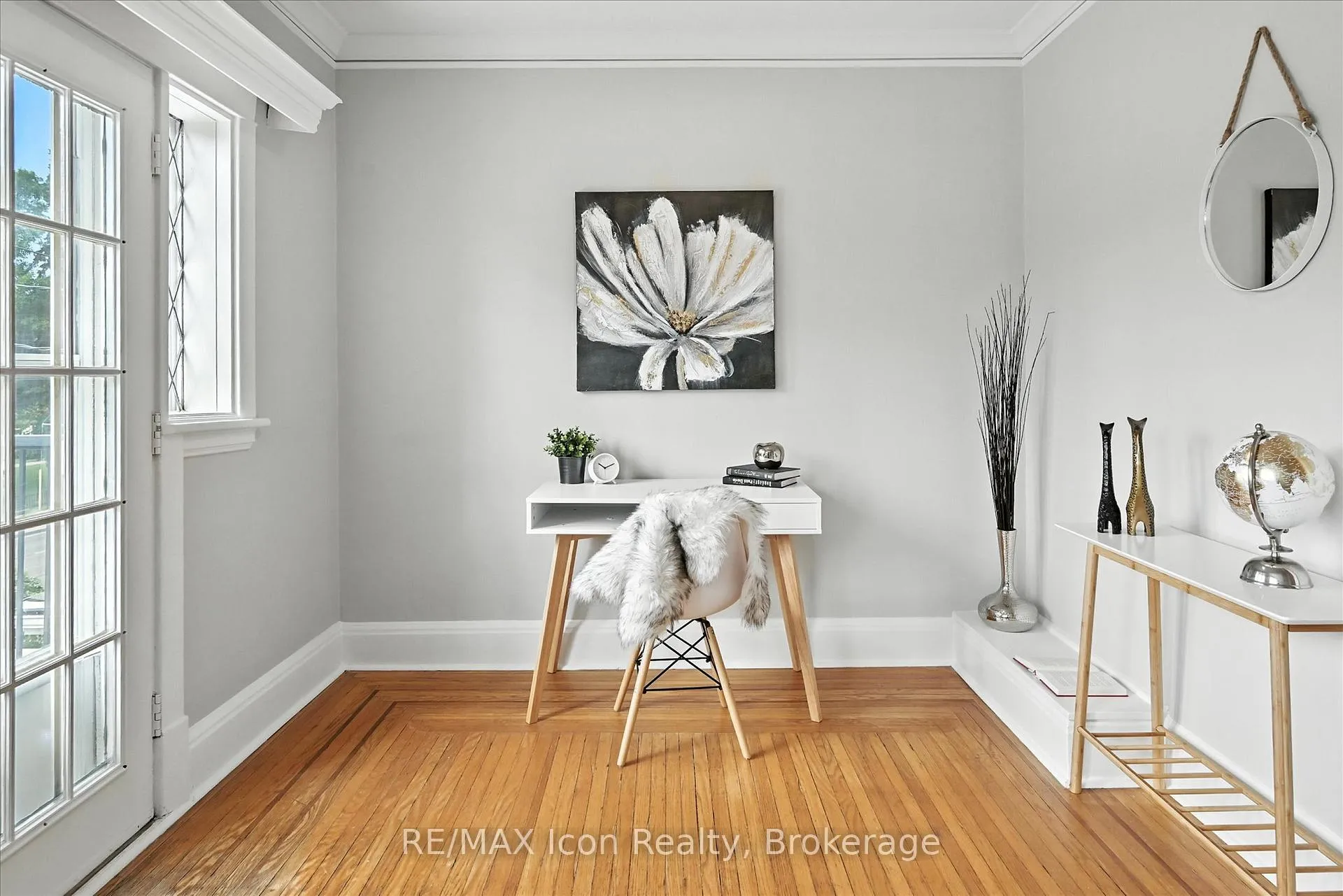 Photo 21 of 1047 Main Street E, Hamilton, Crown Point — HOMEH