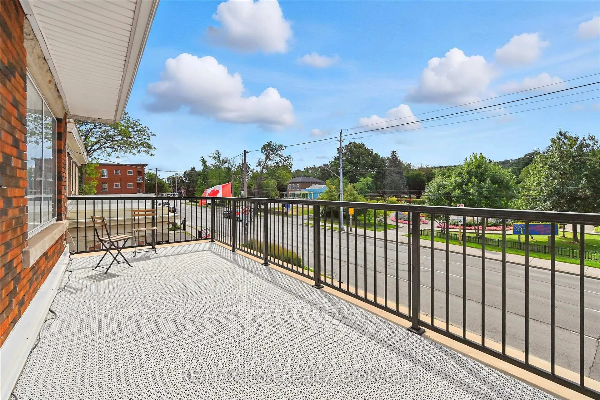 Photo 24 of 1047 Main Street E, Hamilton, Crown Point — HOMEH